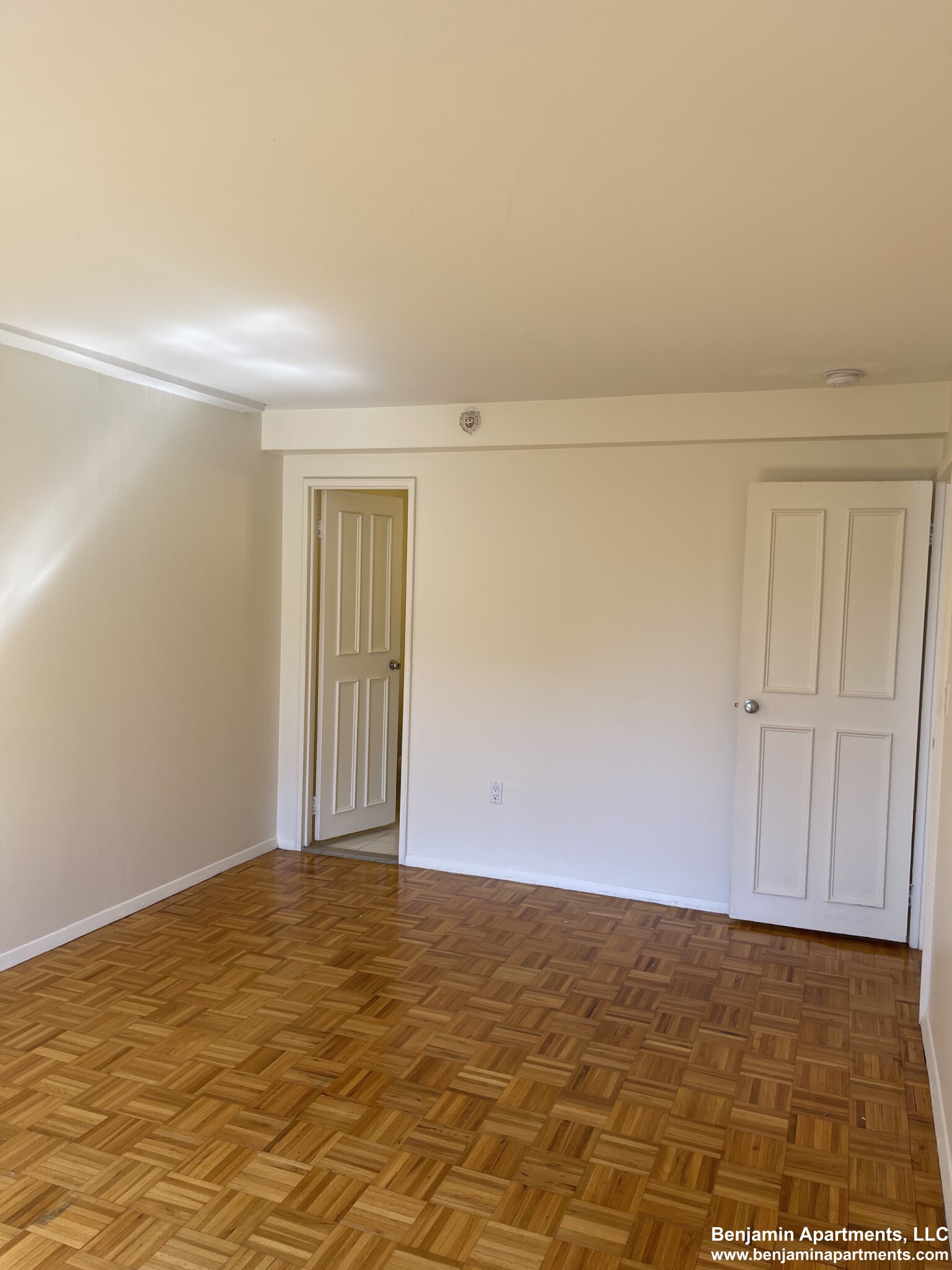 185 Freeman St, Coolidge Corner