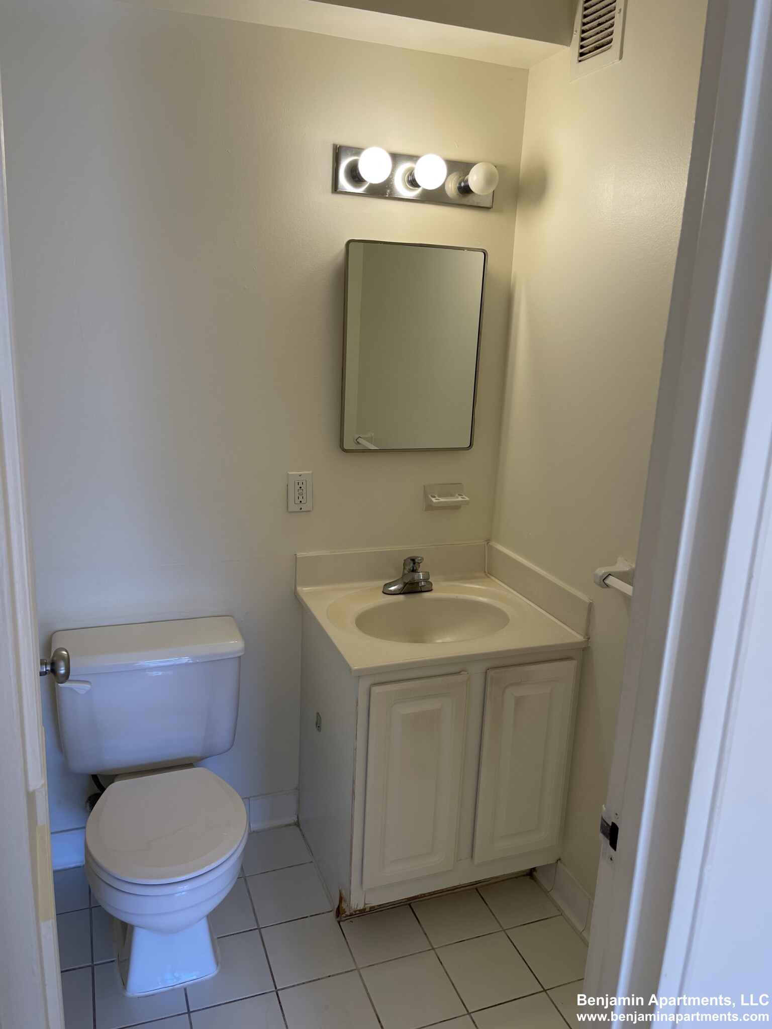 185 Freeman St, Coolidge Corner