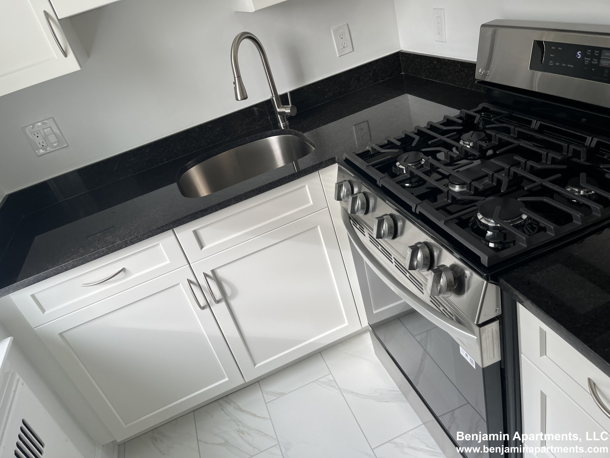 75 Kilsyth Rd, Brighton