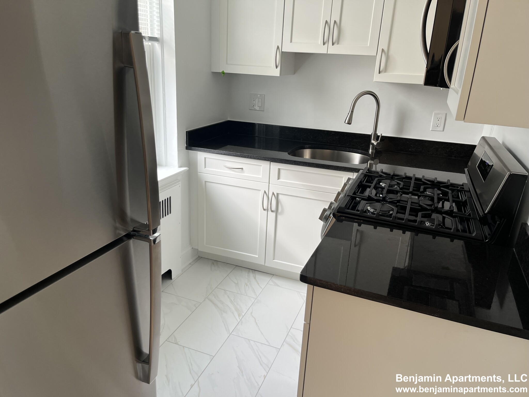 75 Kilsyth Rd, Brighton