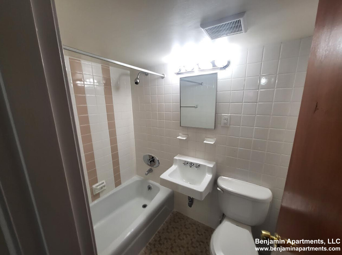 172 Beacon St, Brighton