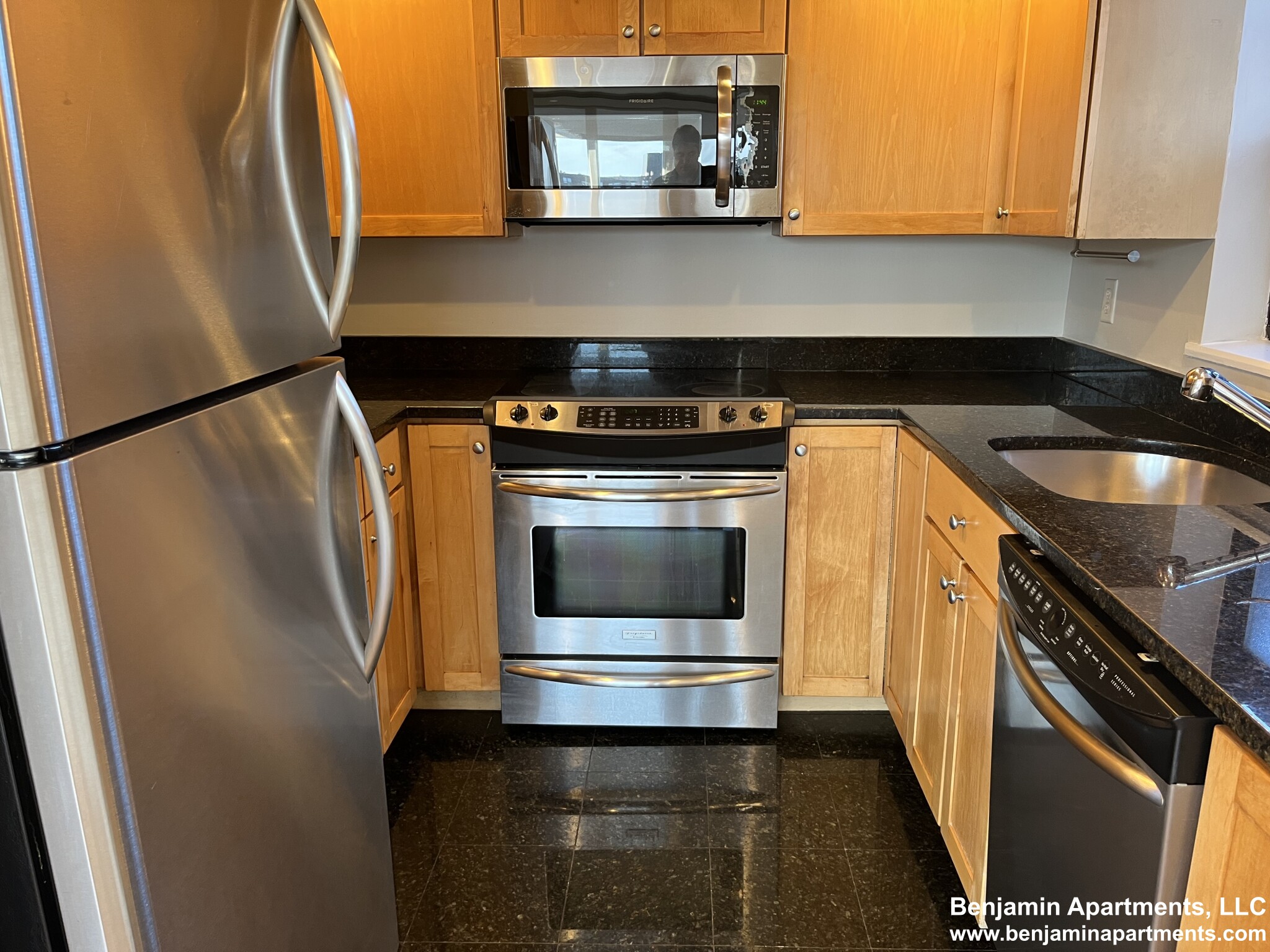 557 Columbus Ave, South End