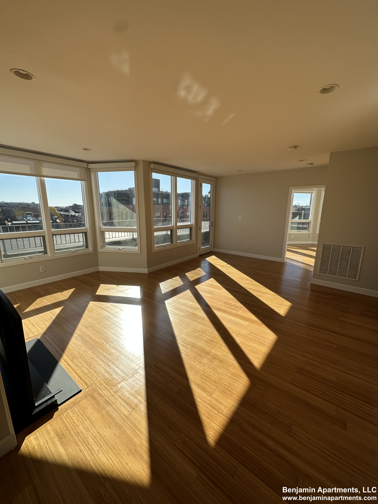 557 Columbus Ave, South End