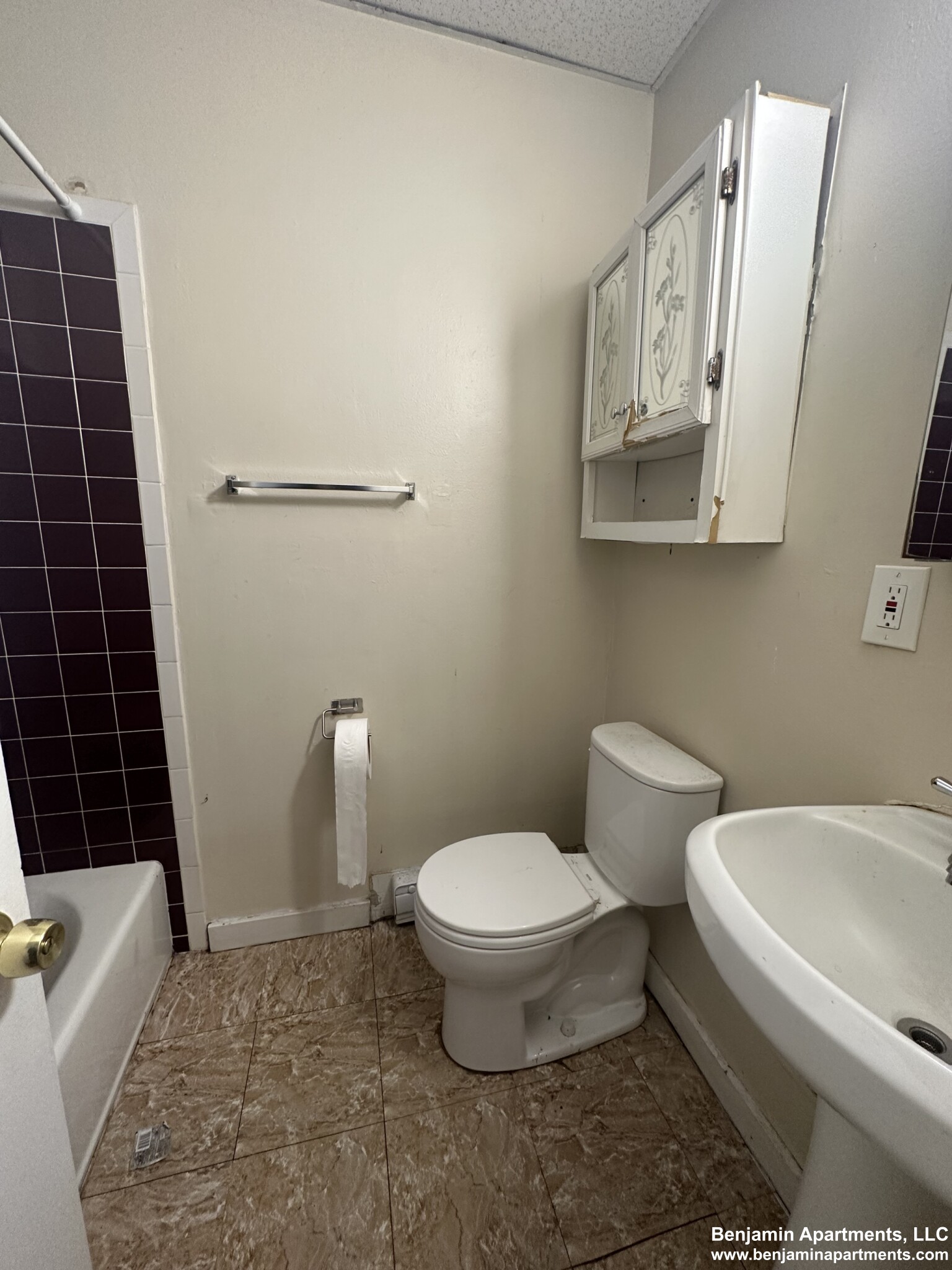 894 Huntington Ave, Mission Hill