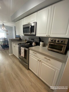 8 Beals Cove Rd, Hingham