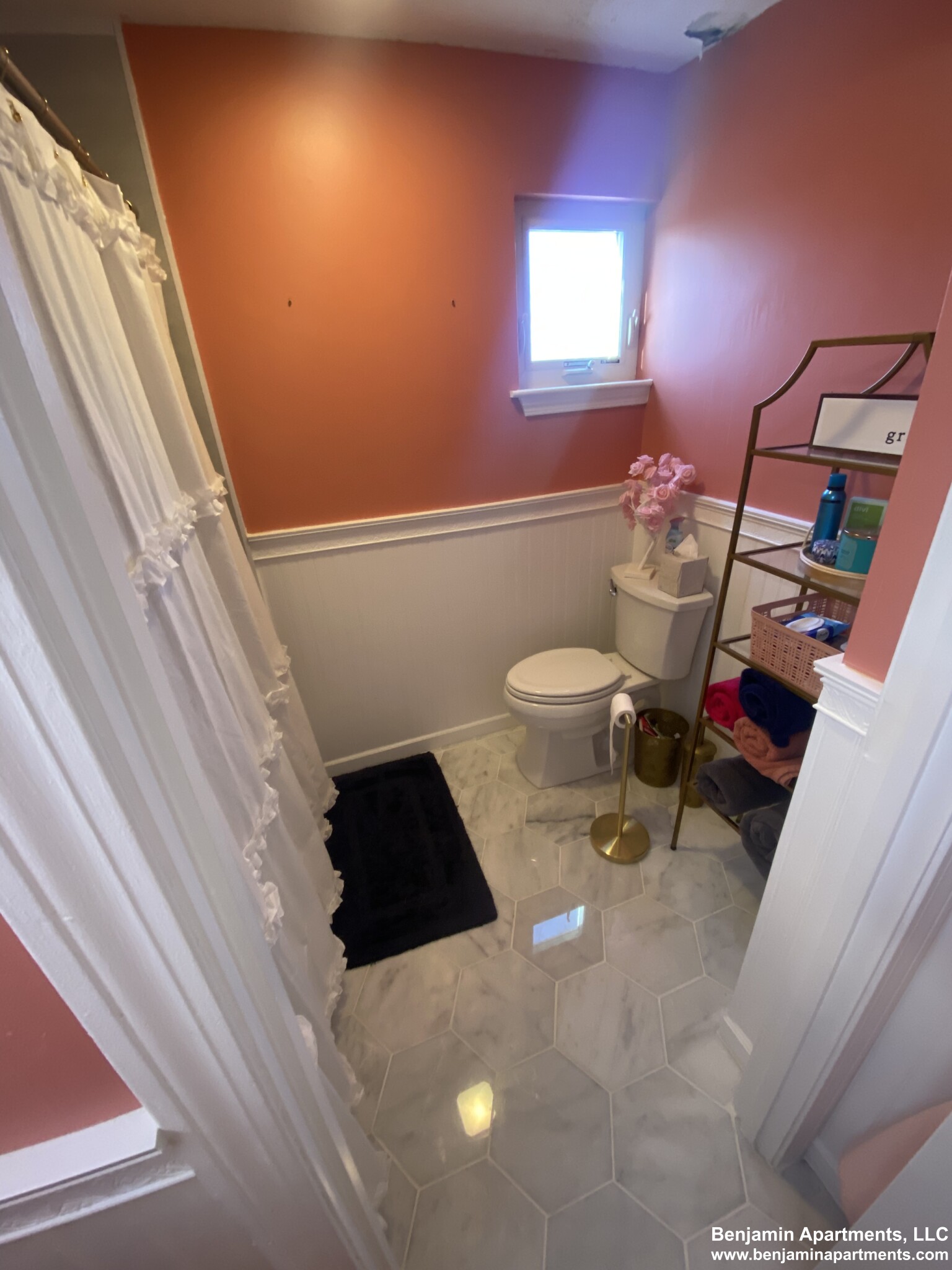 8 Beals Cove Rd, Hingham