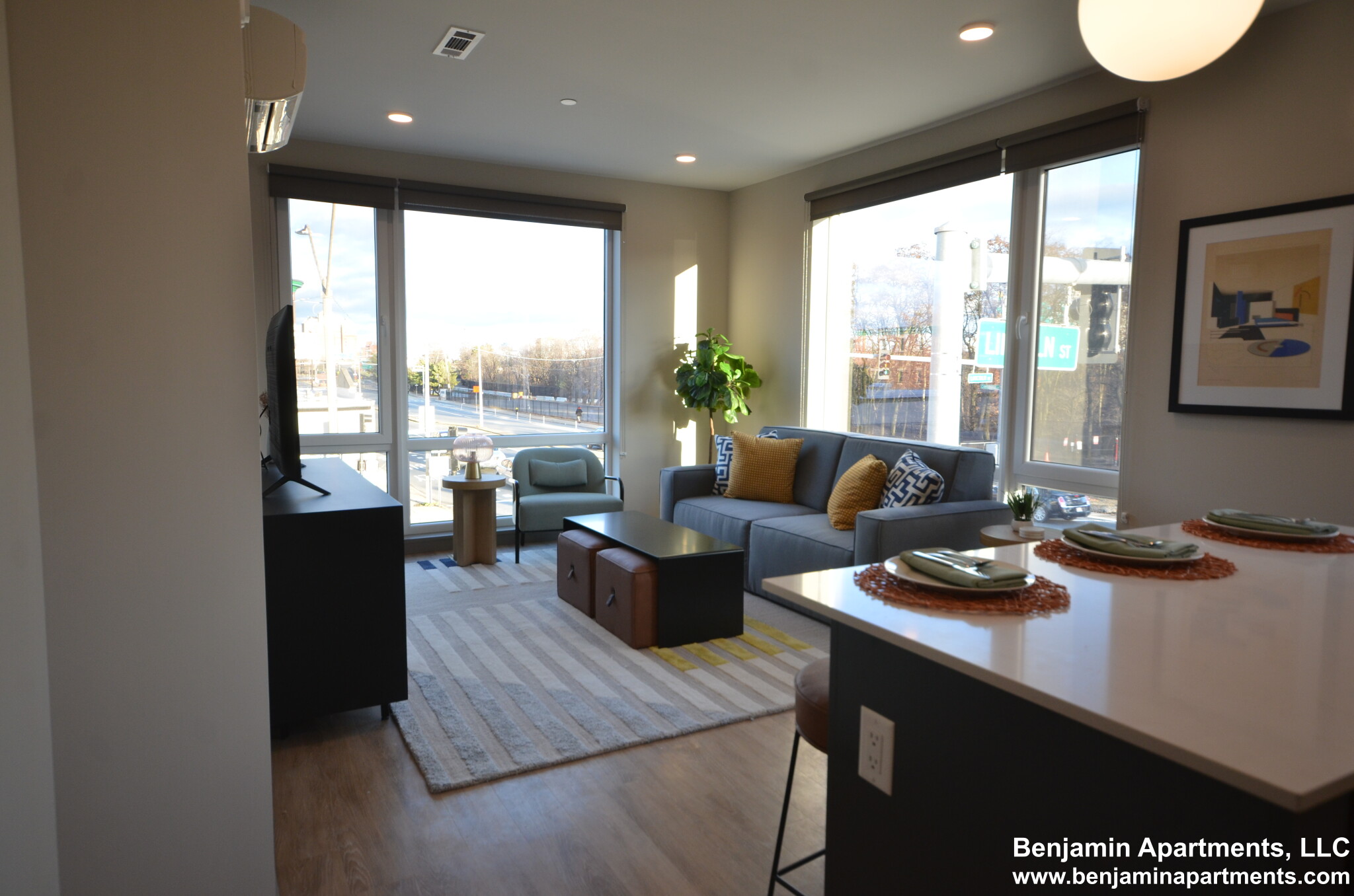 525 Lincoln St, Allston