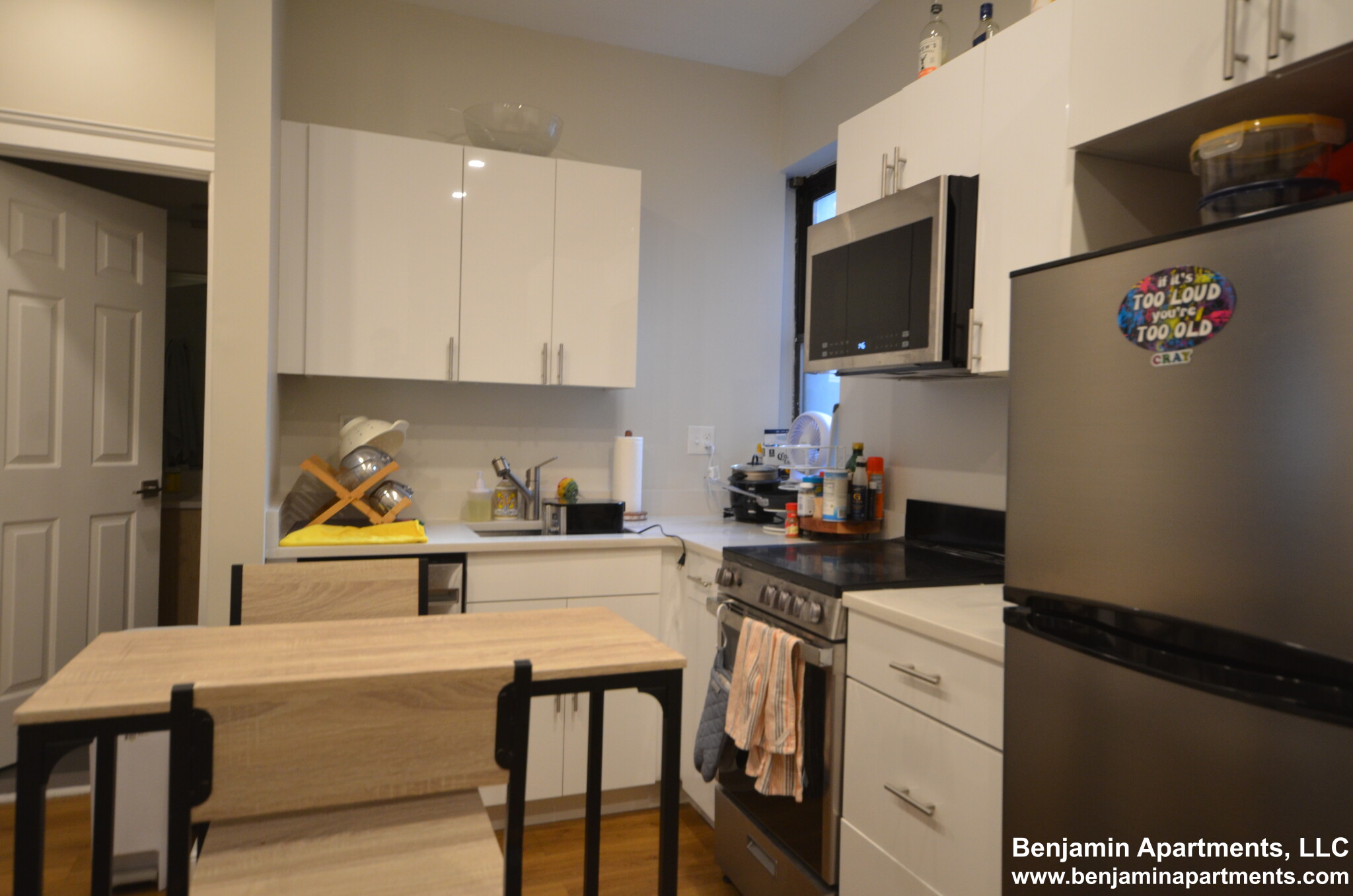 833 Beacon St, Fenway