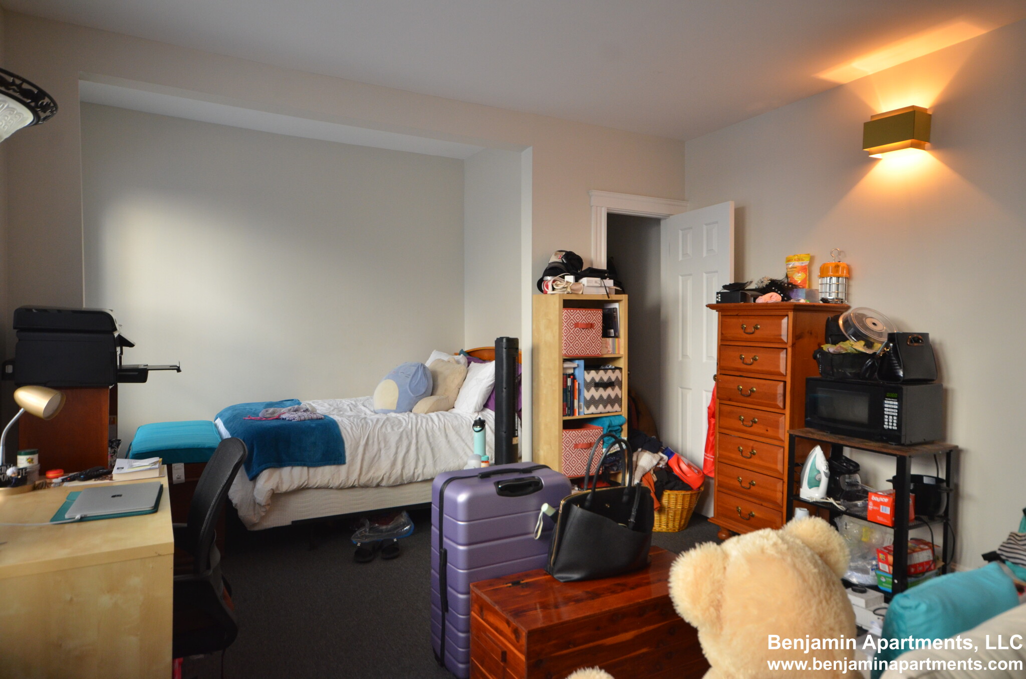 833 Beacon St, Fenway