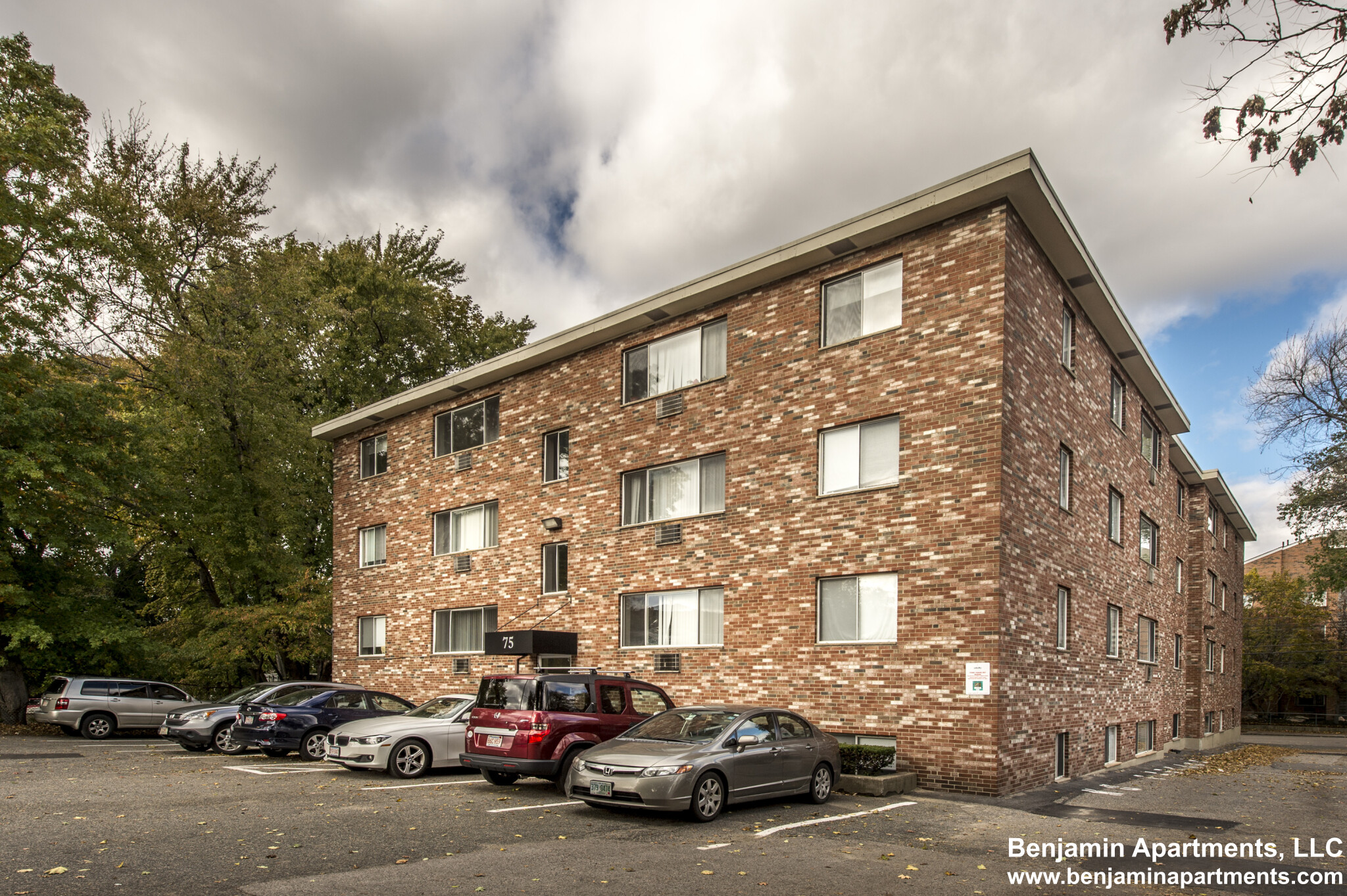 84 Gardner St, Allston