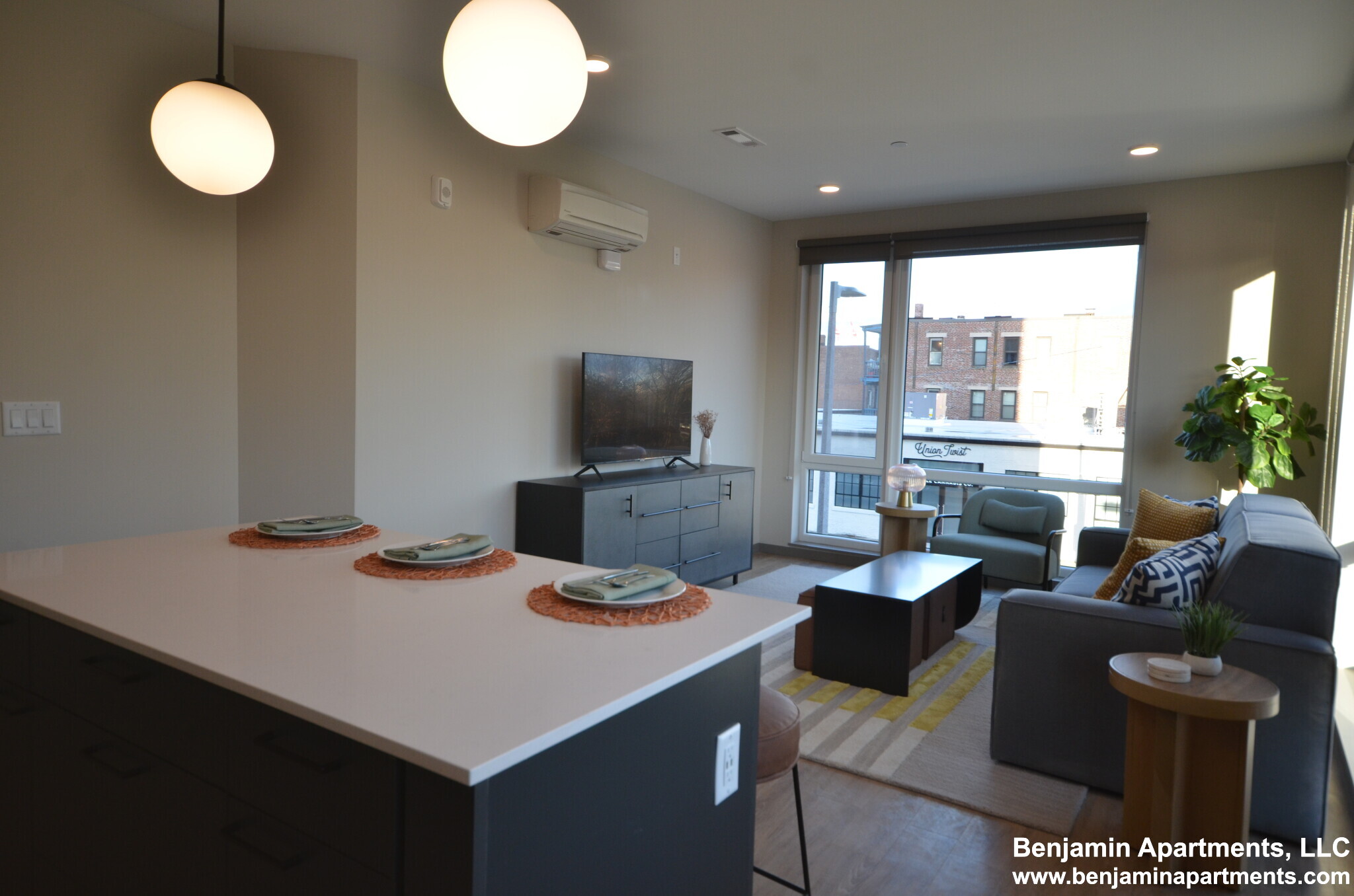 525 Lincoln St, Allston