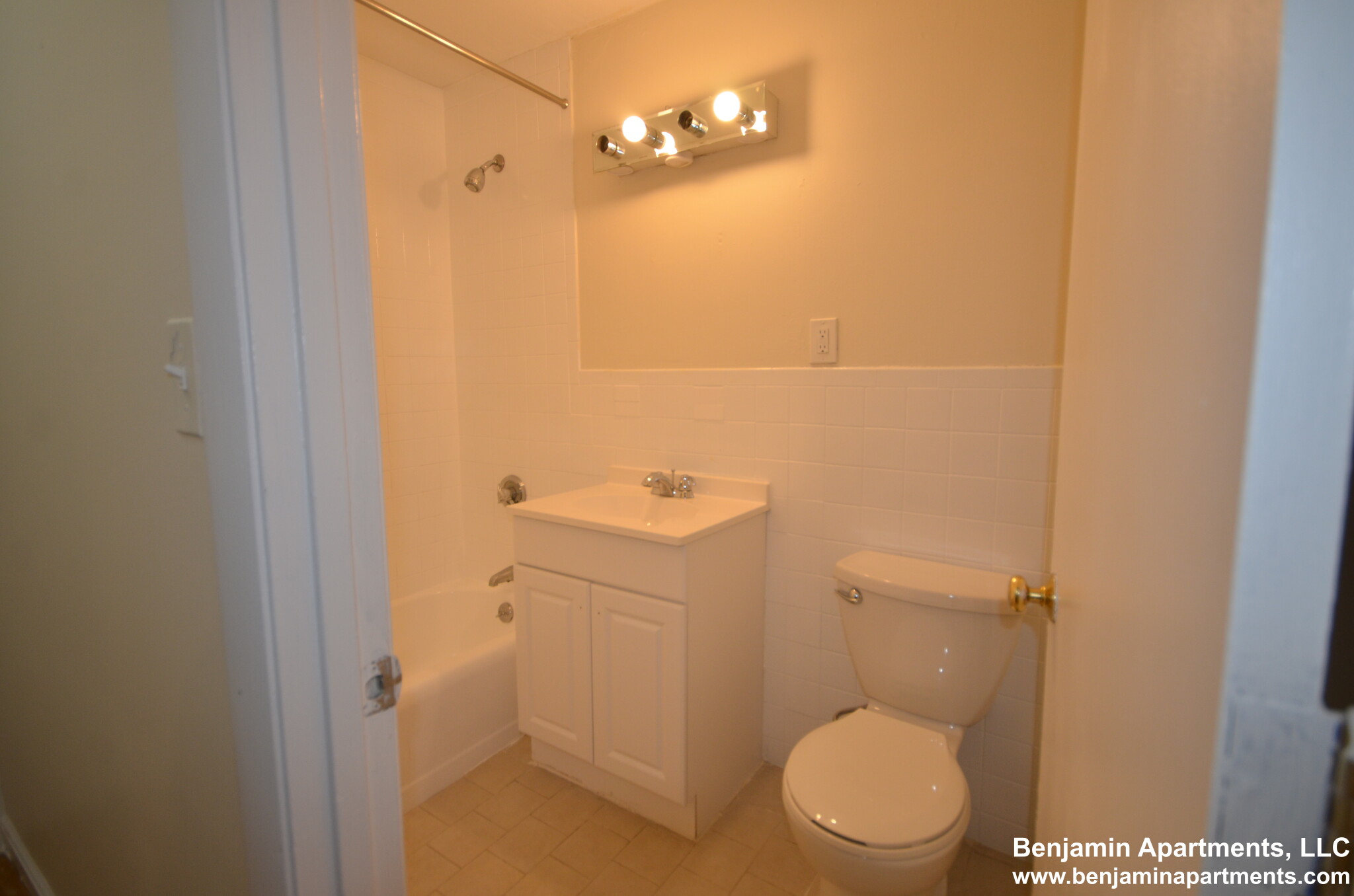 34 Gardner St, Allston