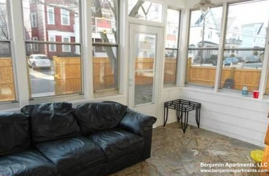 24 Ashford St, Allston