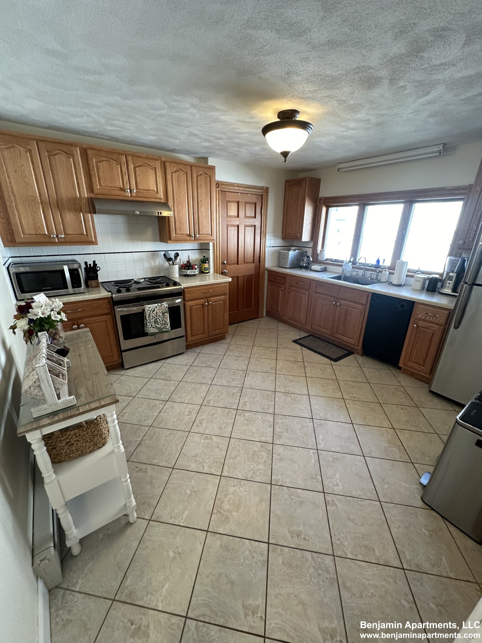 33 Adams, Mount Auburn (Watertown)