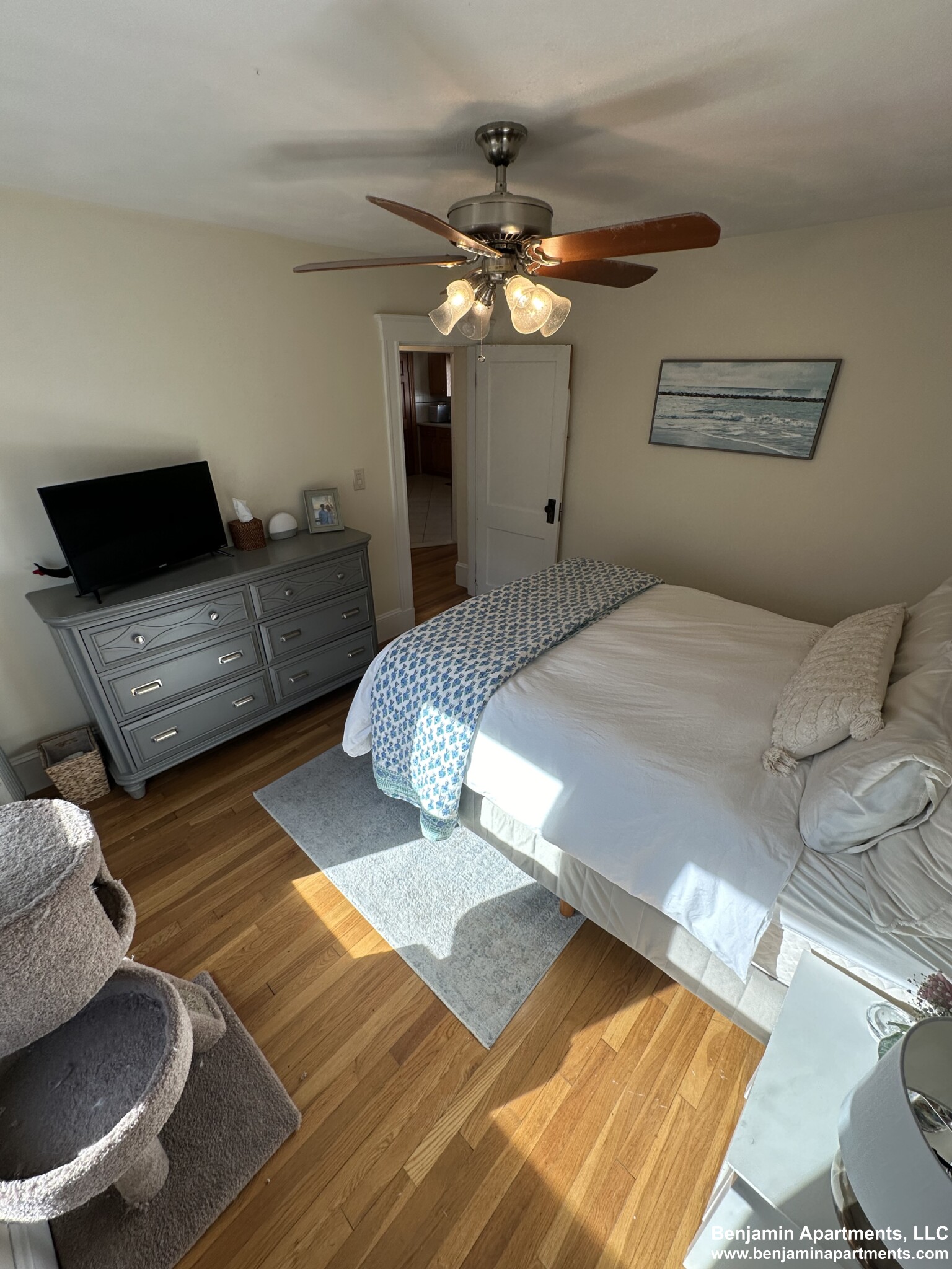 33 Adams, Mount Auburn (Watertown)