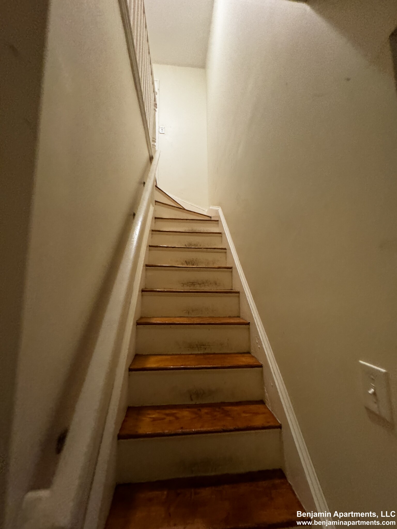 9 Winter Hill Rd, South Medford