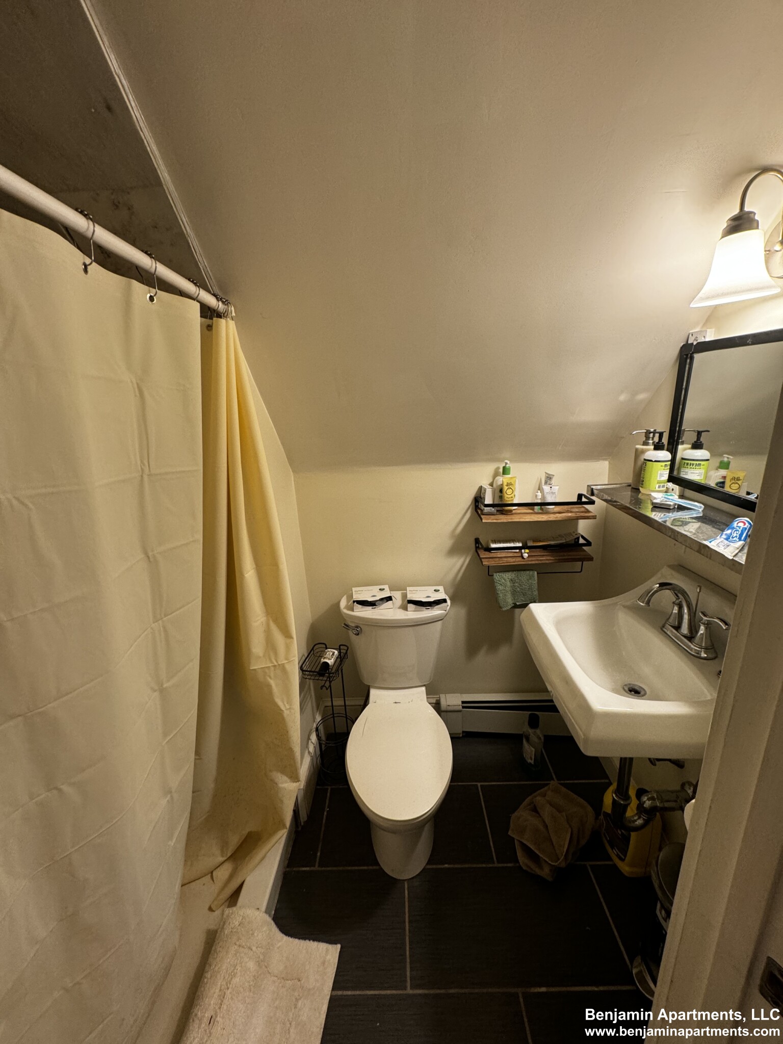 9 Winter Hill Rd, South Medford