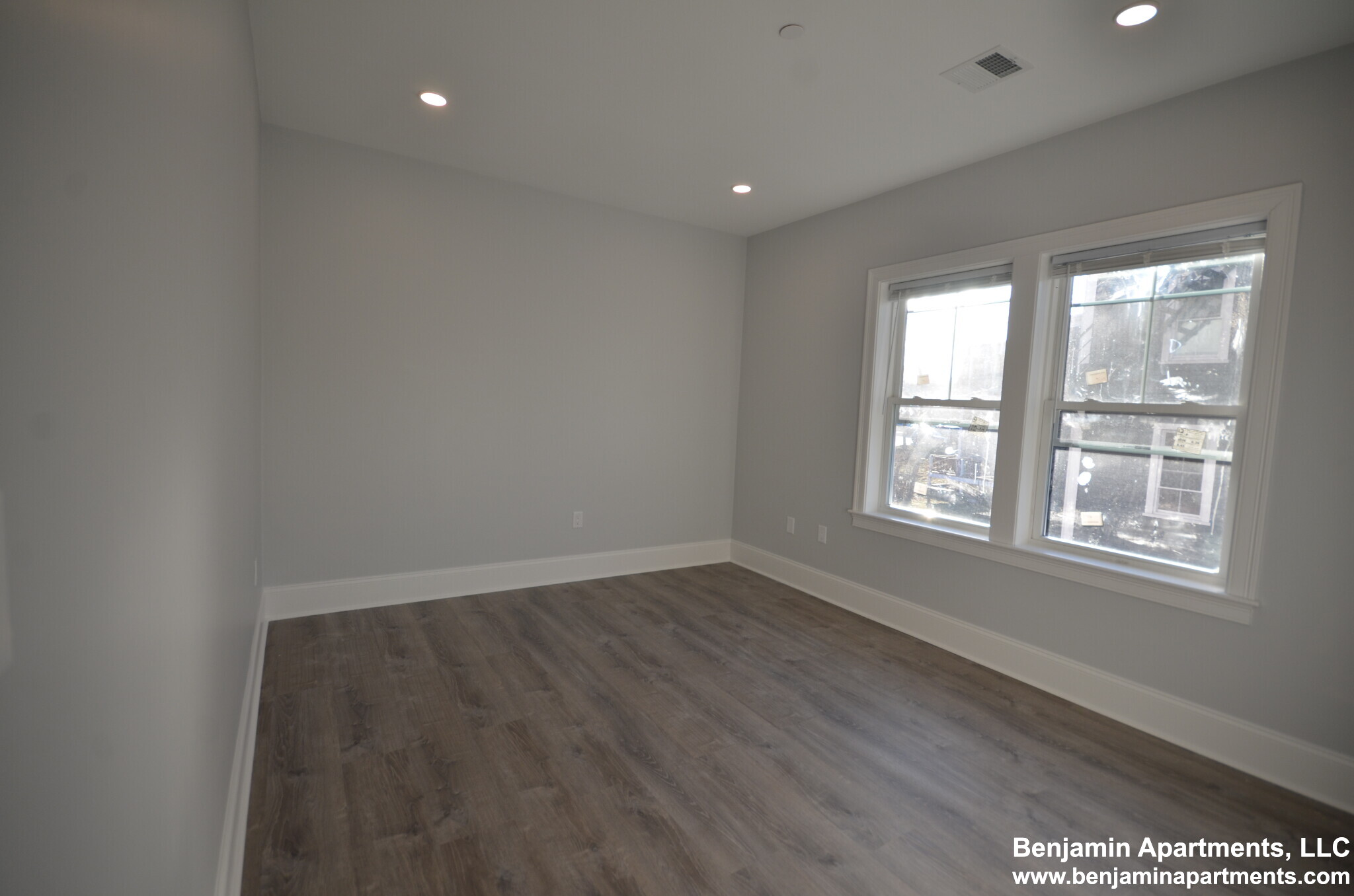 120 Kenrick St, Oak Square