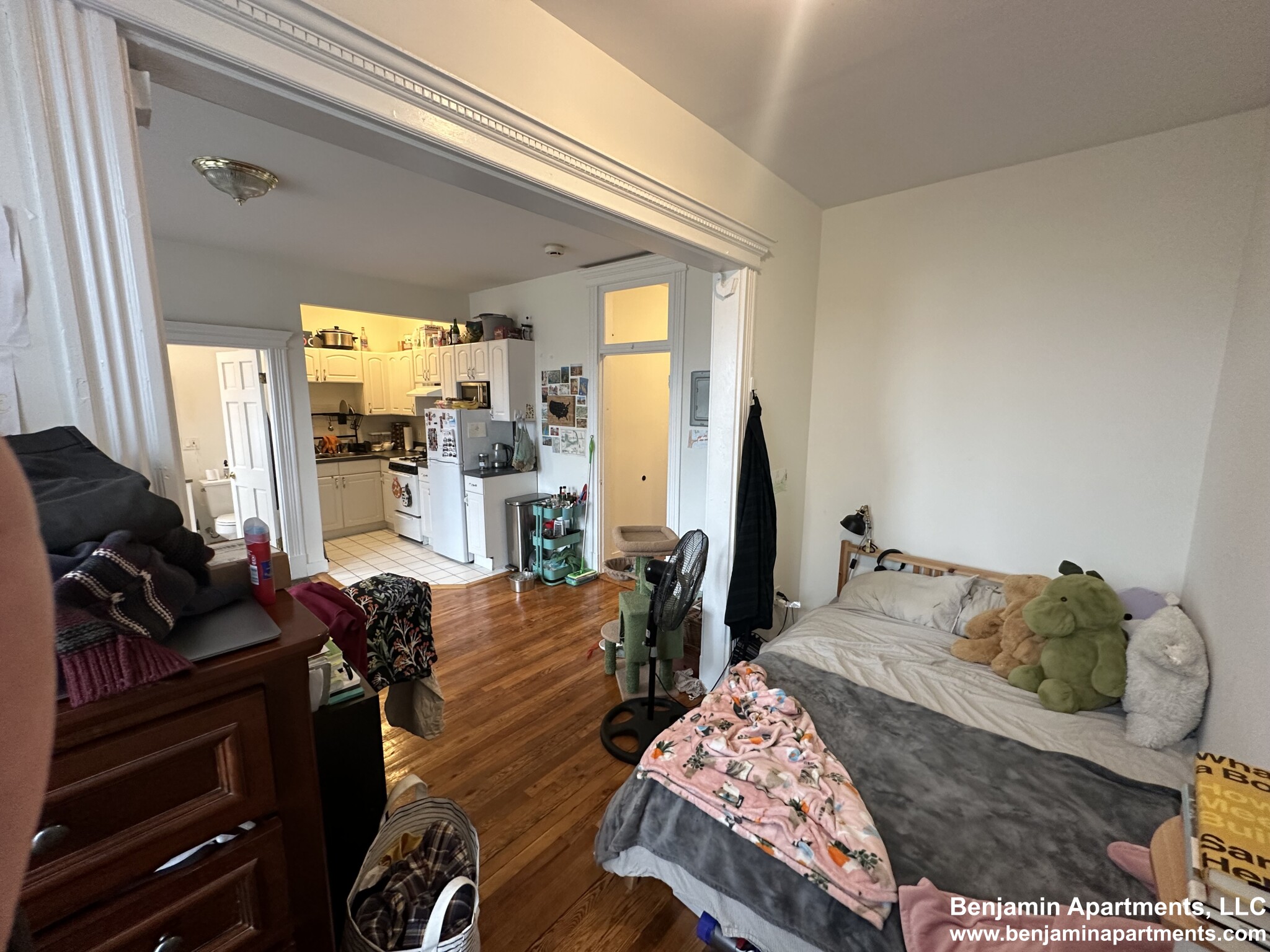 1298 Commonwealth Ave, Allston