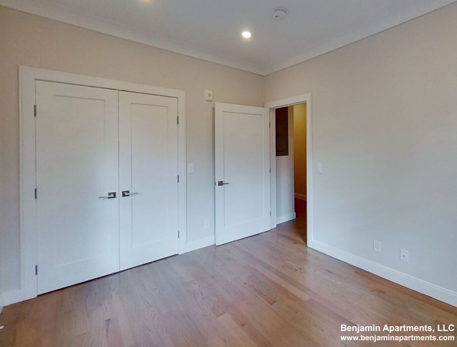 26 Mansfield St, Allston