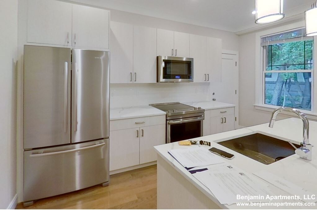 26 Mansfield St, Allston