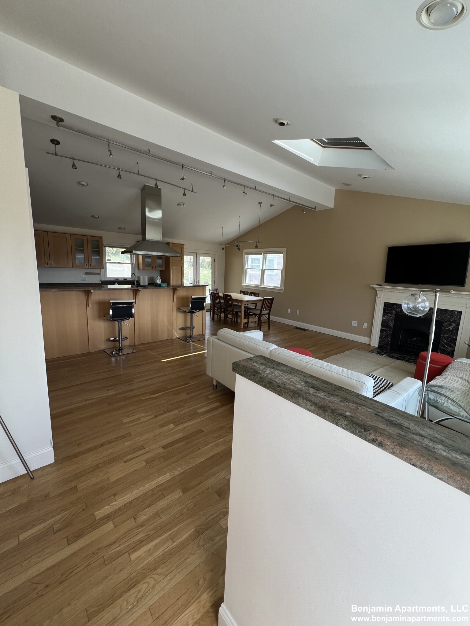 80 Stoneleigh Rd, Watertown