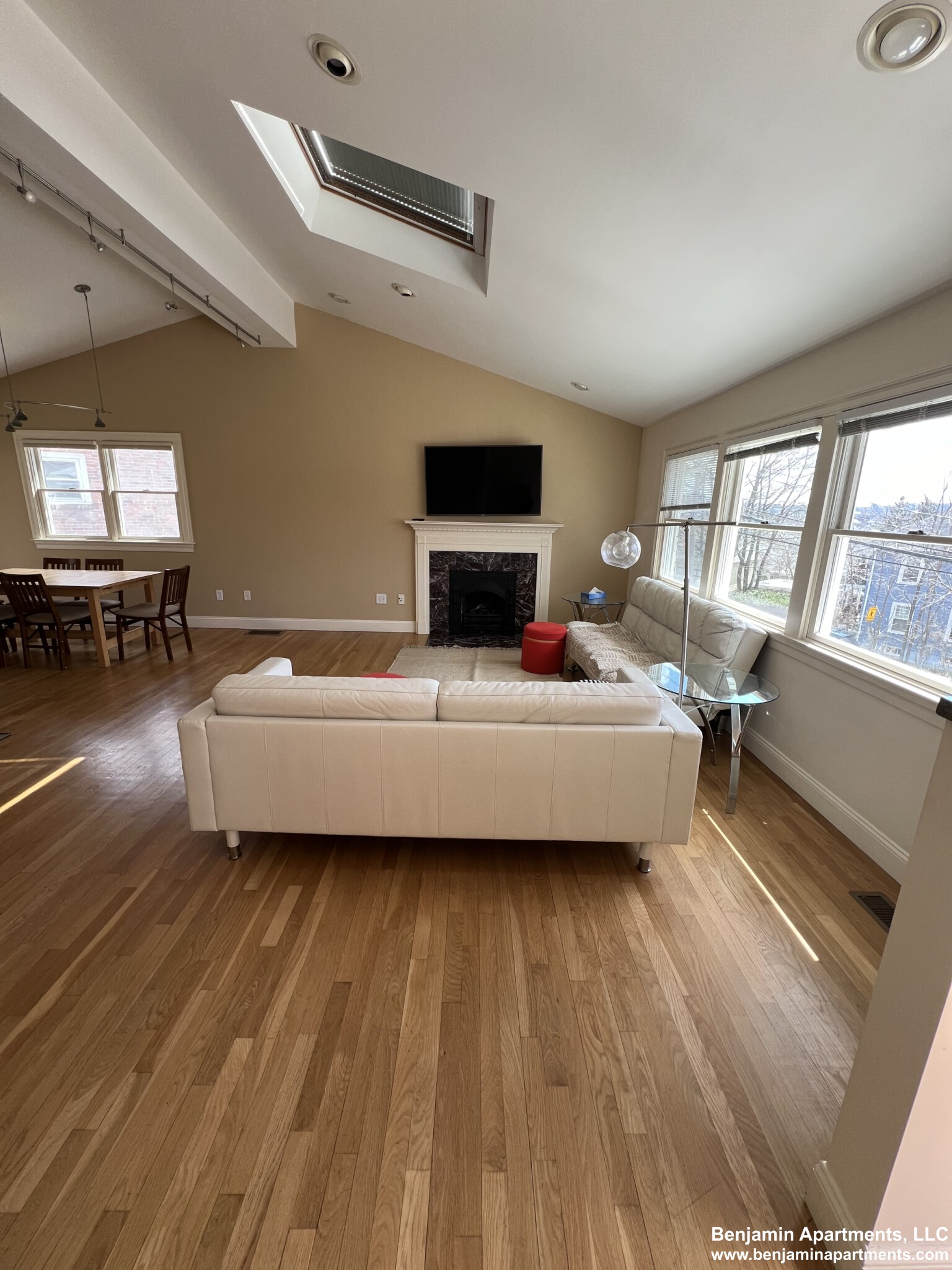 80 Stoneleigh Rd, Watertown