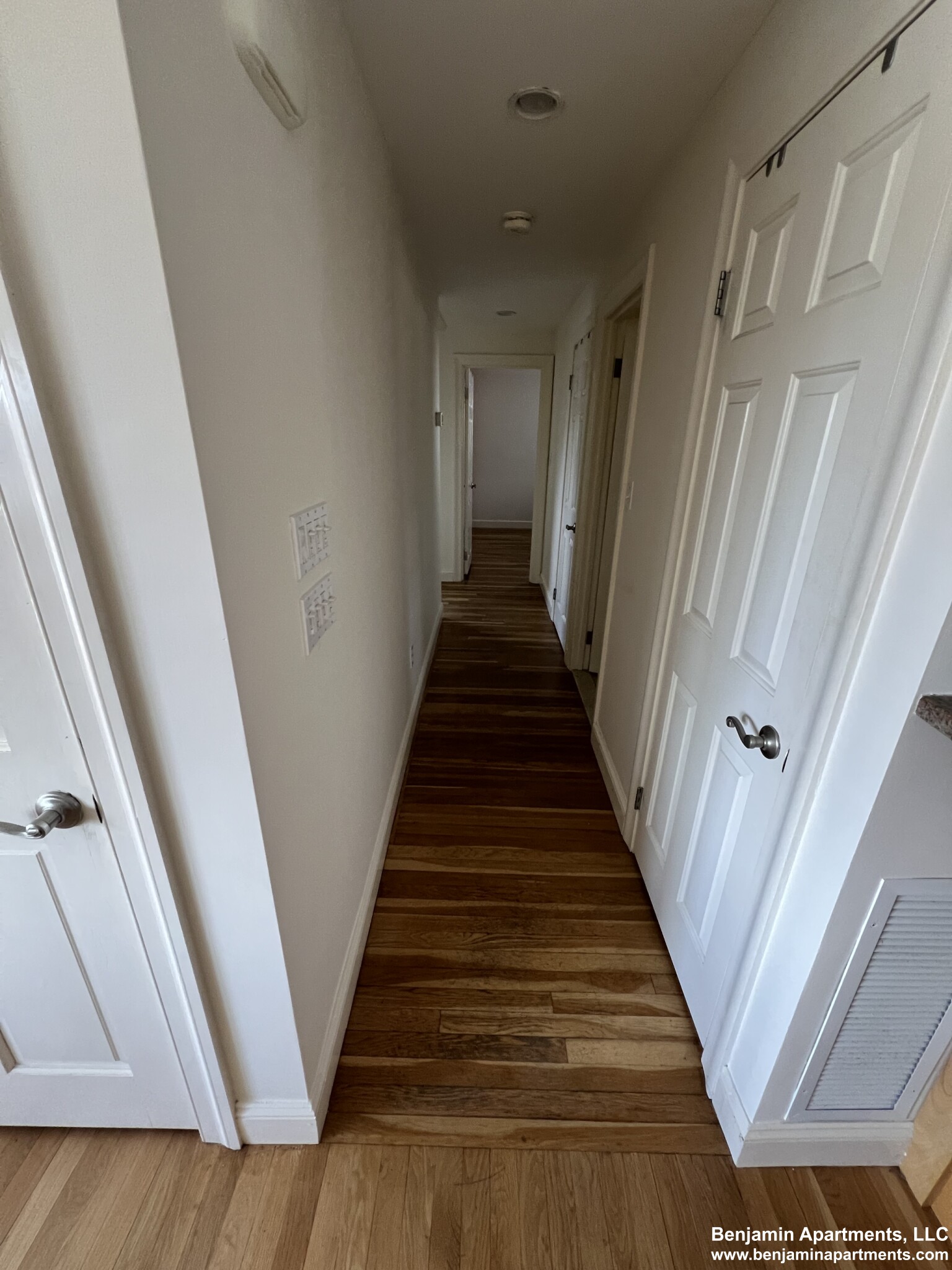 80 Stoneleigh Rd, Watertown