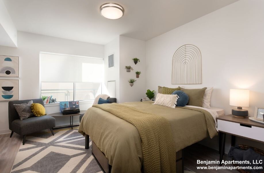 1047 Commonwealth Ave, Allston