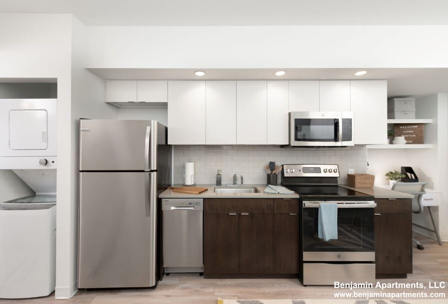 1047 Commonwealth Ave, Allston