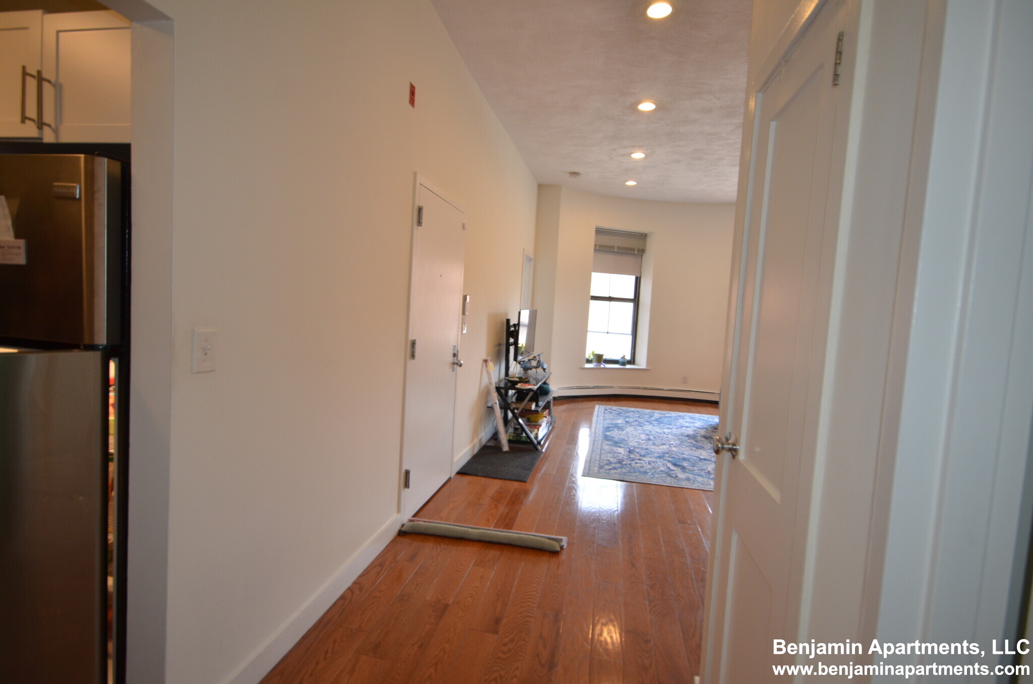 525 Massachusetts Ave, Roxbury