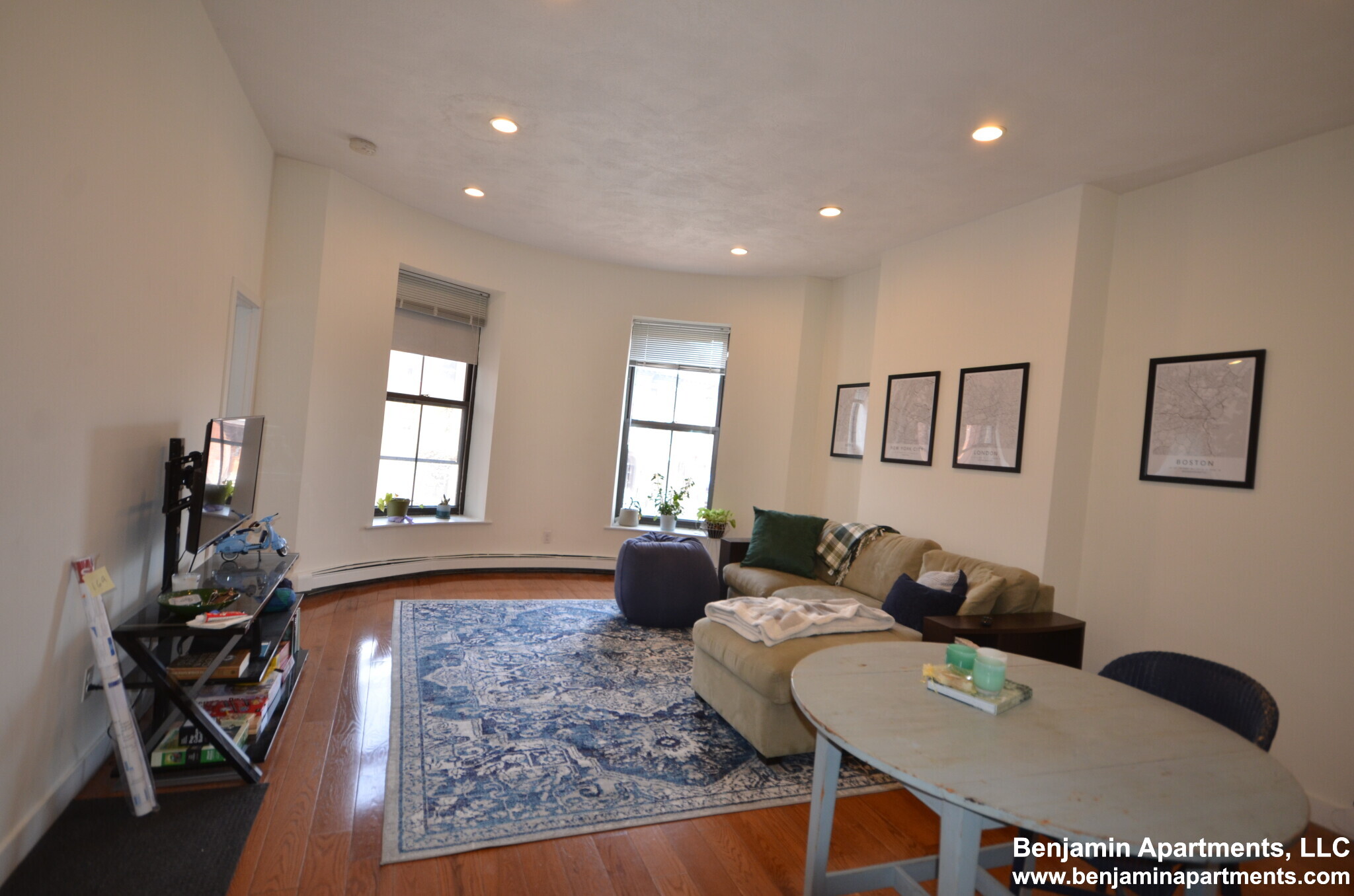 525 Massachusetts Ave, Roxbury