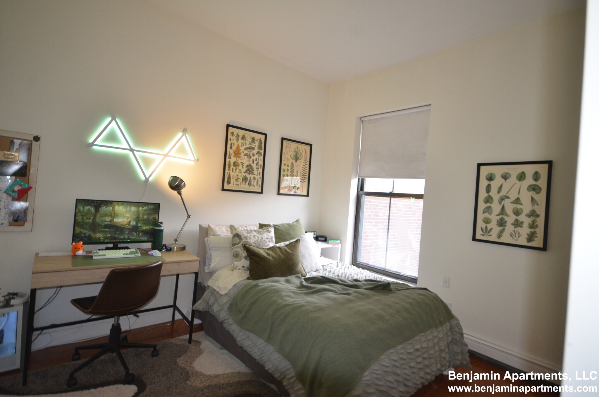 525 Massachusetts Ave, Roxbury