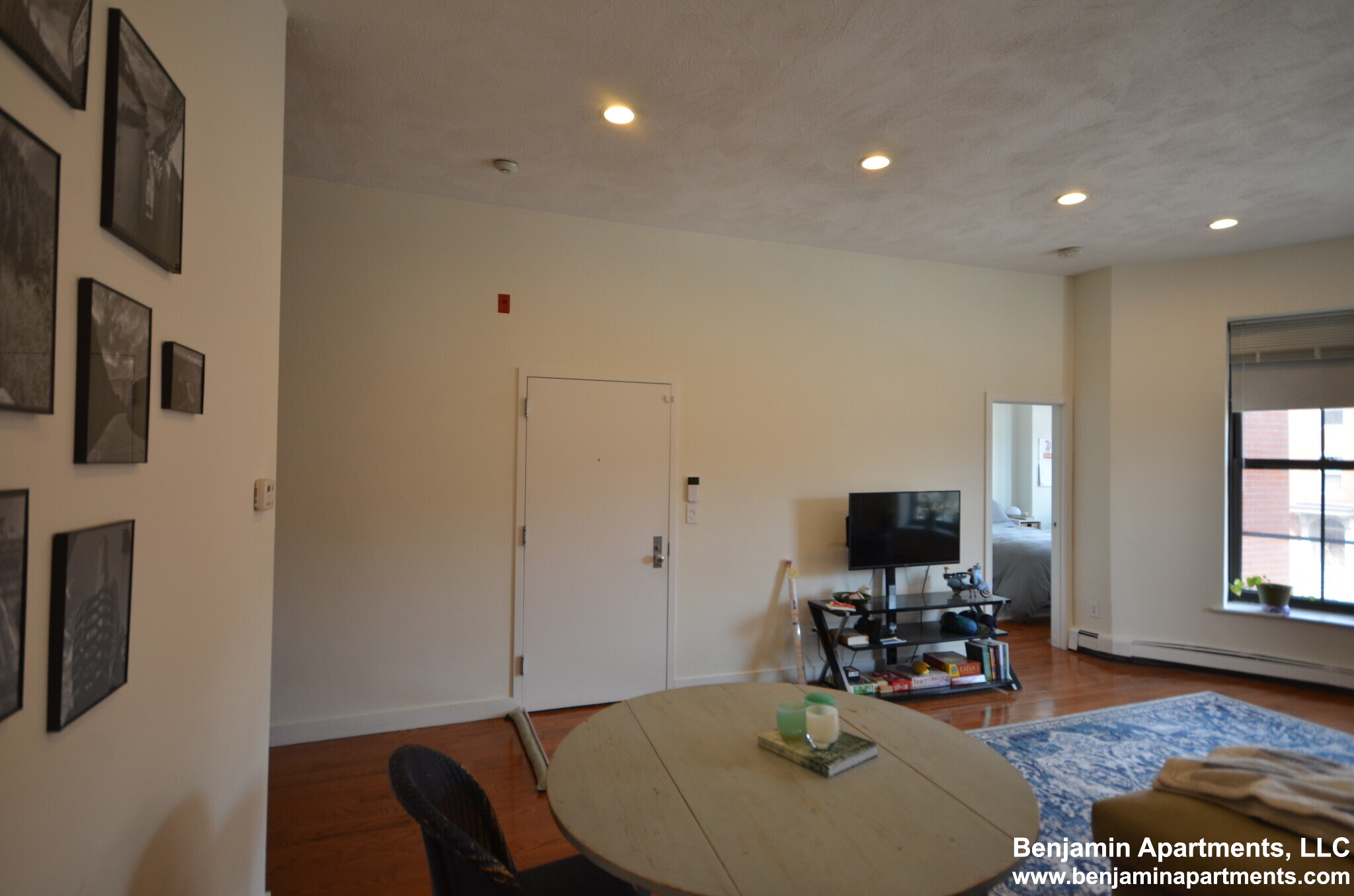 525 Massachusetts Ave, Roxbury