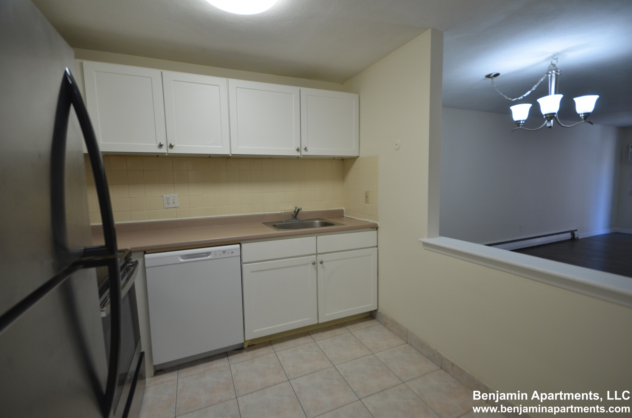 16 Whites Ave, Watertown