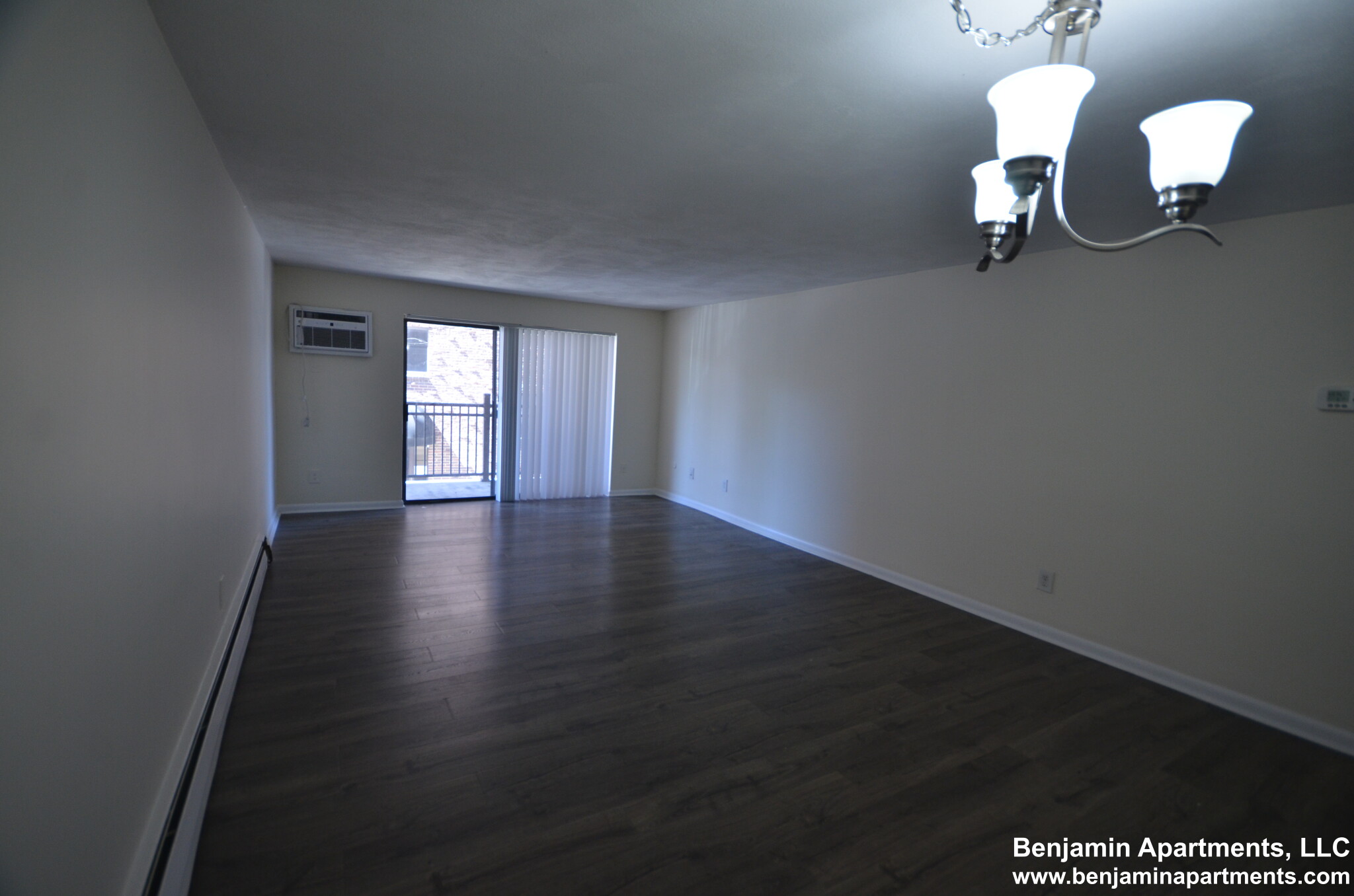 16 Whites Ave, Watertown