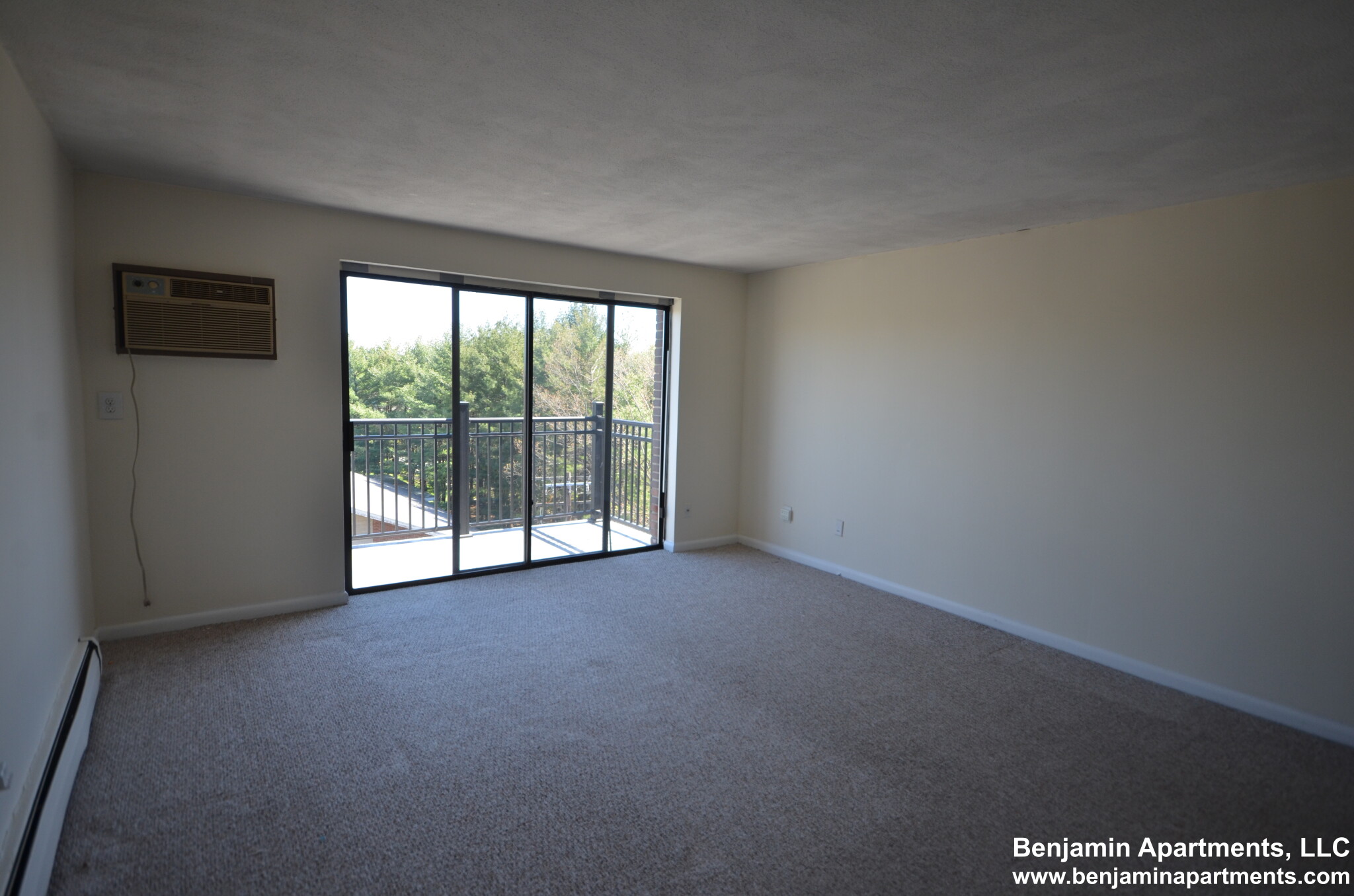 24 Whites Ave, Watertown