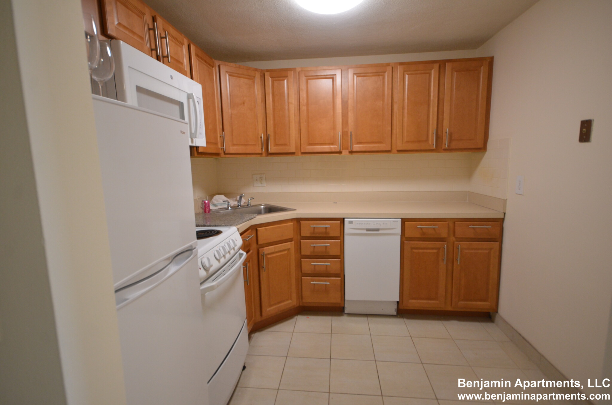 24 Whites Ave, Watertown