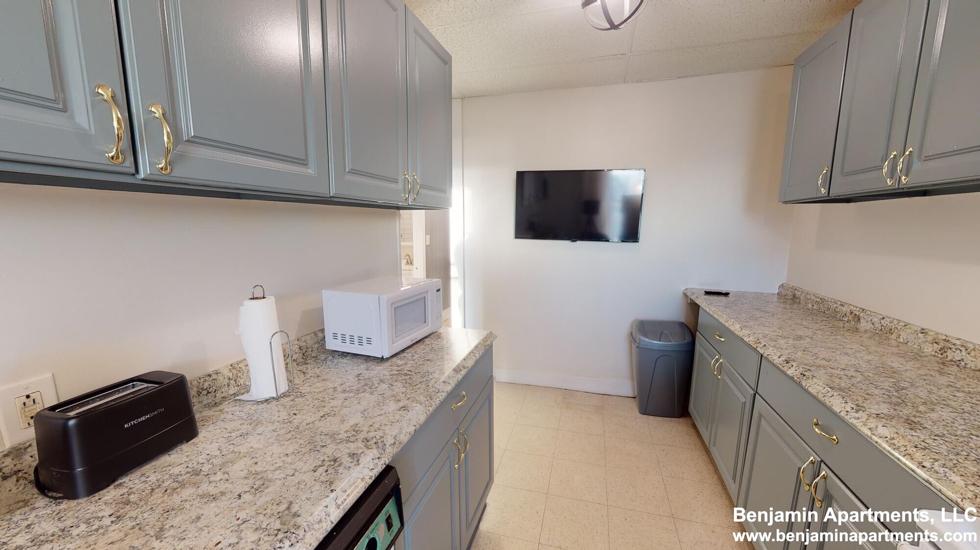 7 Linden St, Allston