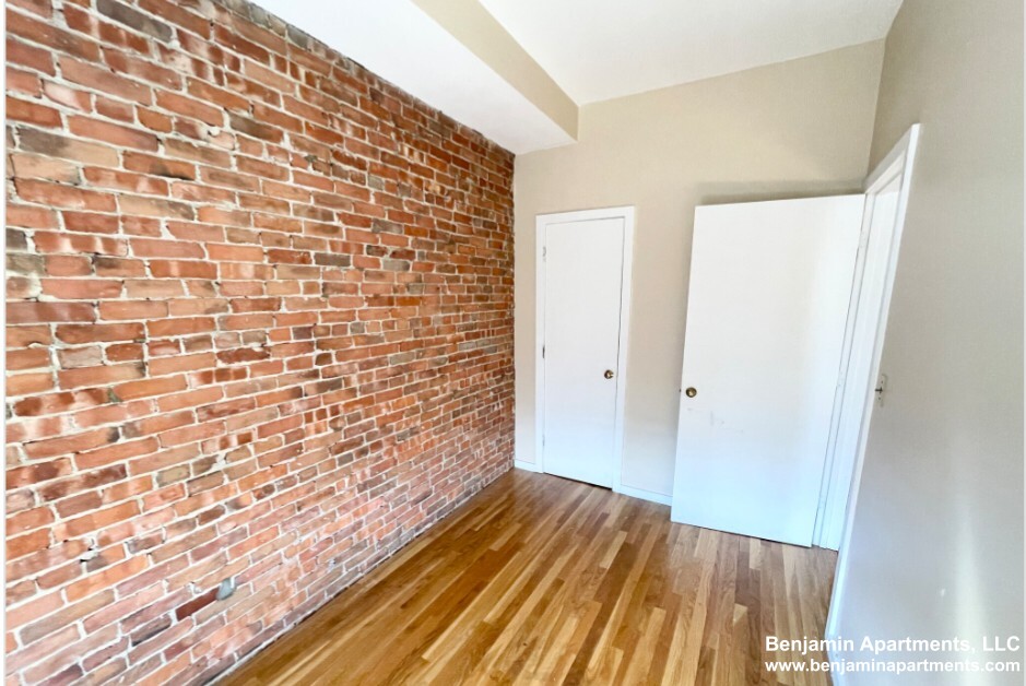 670 Massachusetts Ave, South End