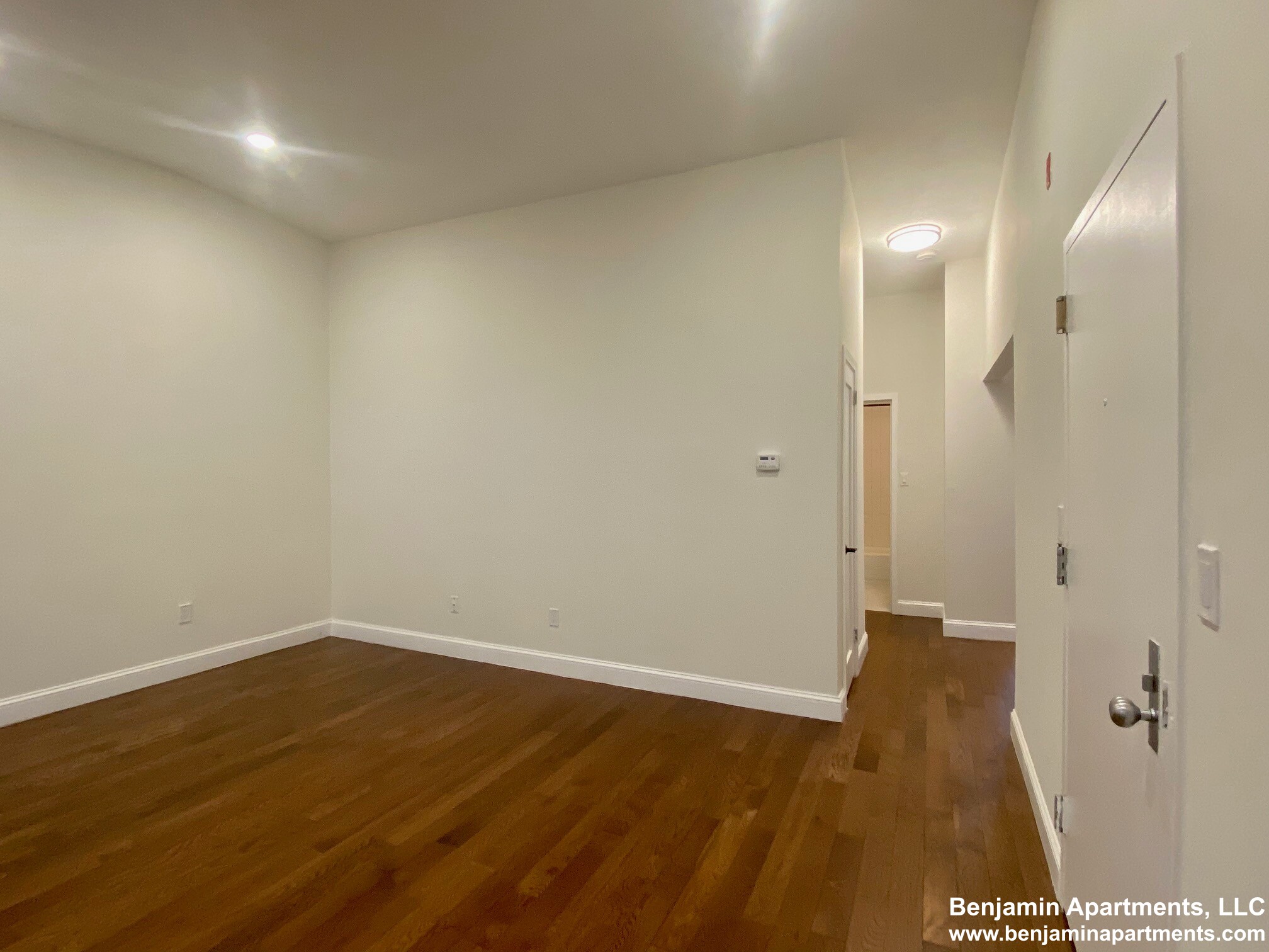 525 Massachusetts Ave, Roxbury