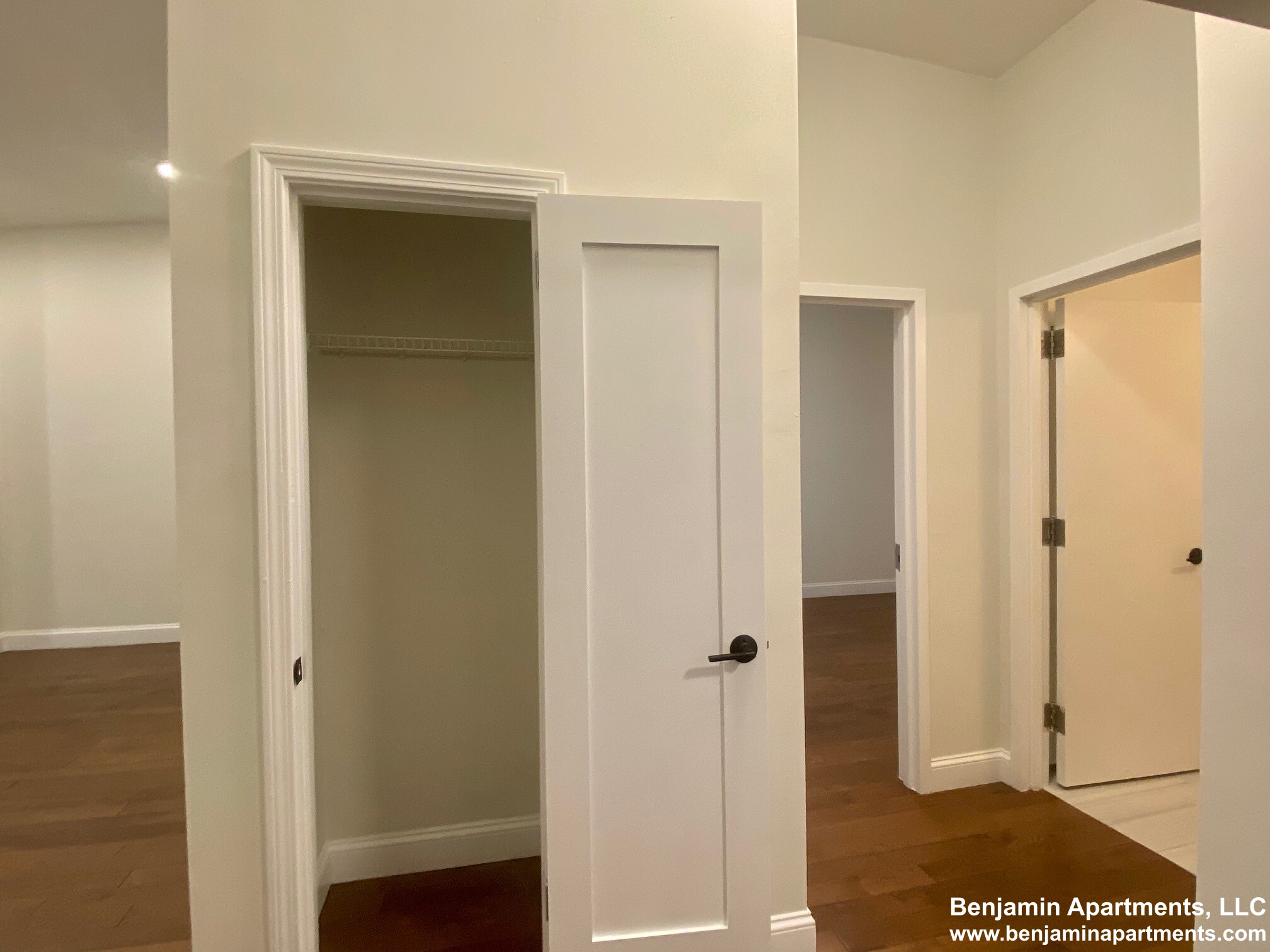 525 Massachusetts Ave, Roxbury