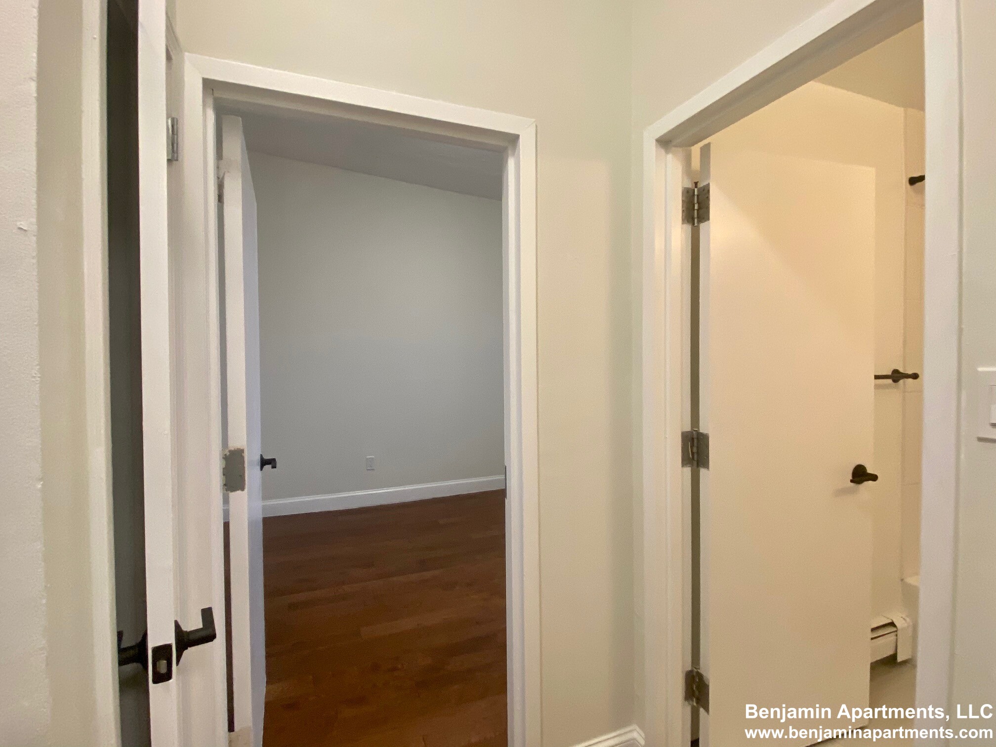 525 Massachusetts Ave, Roxbury