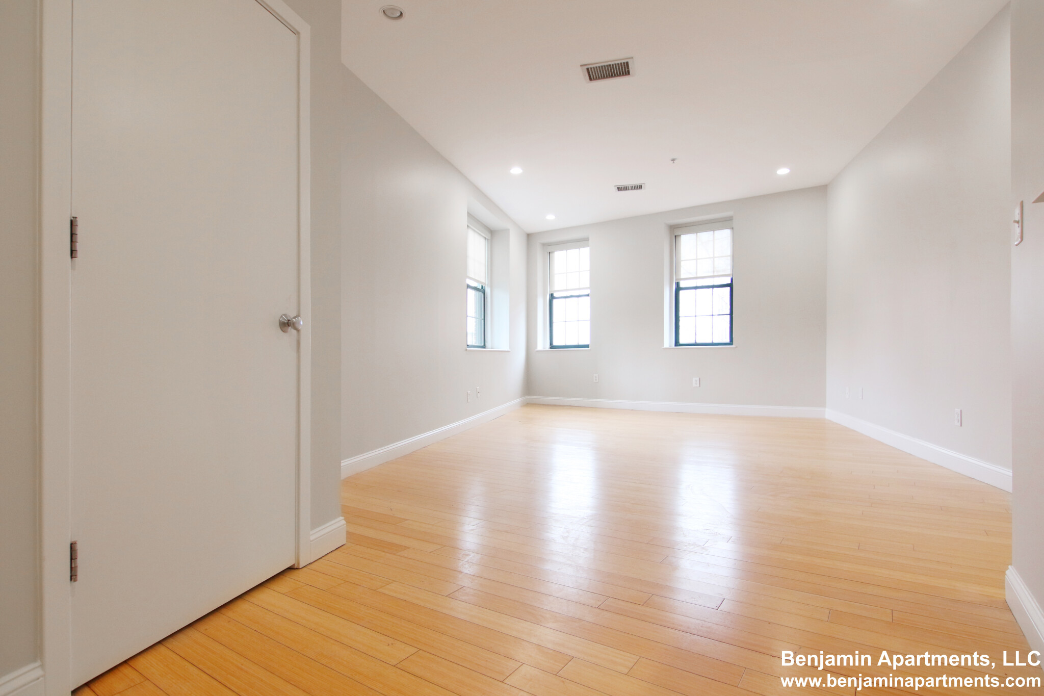 490 Harrison Ave, South End