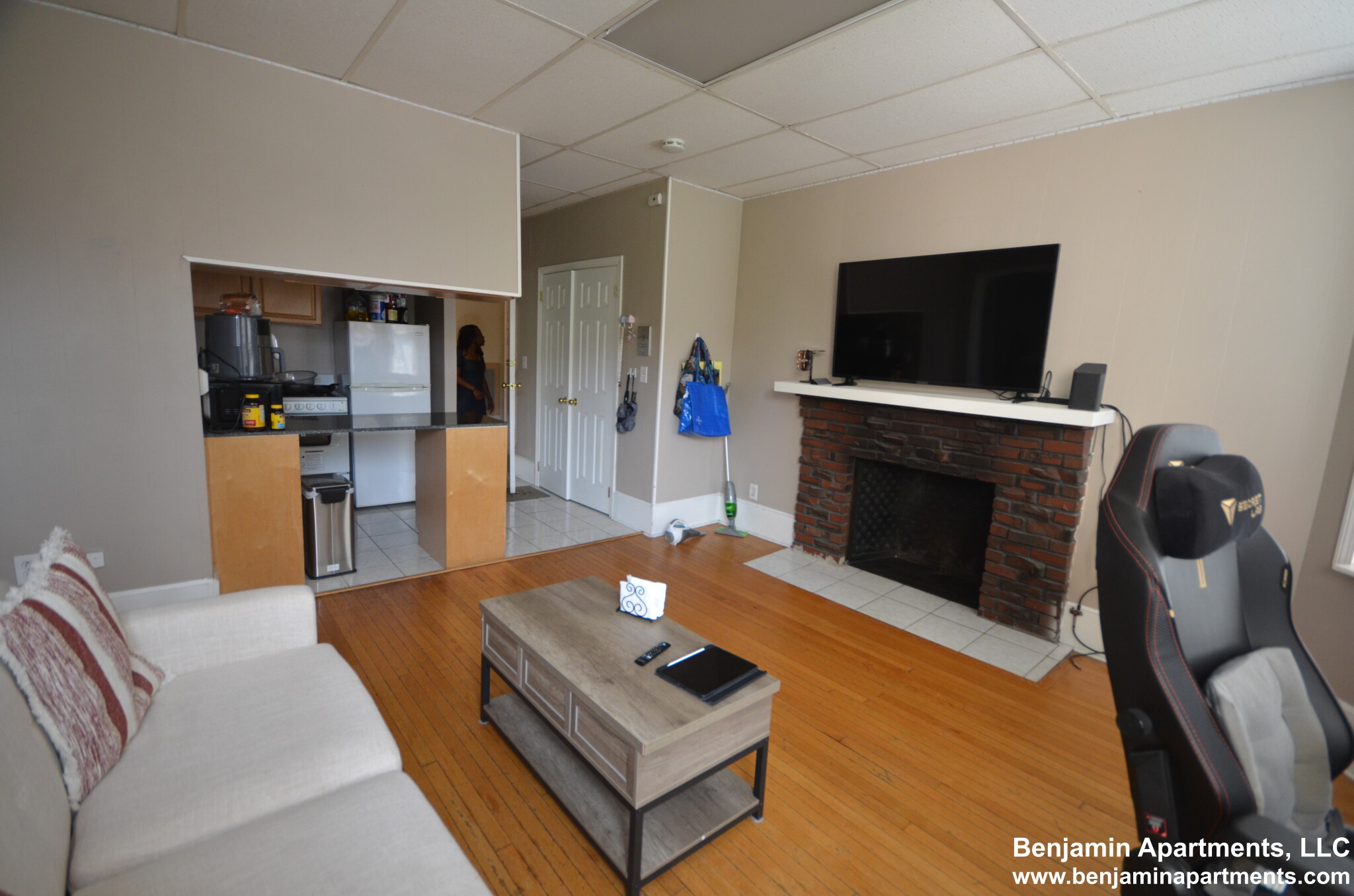 879 Beacon St, Fenway