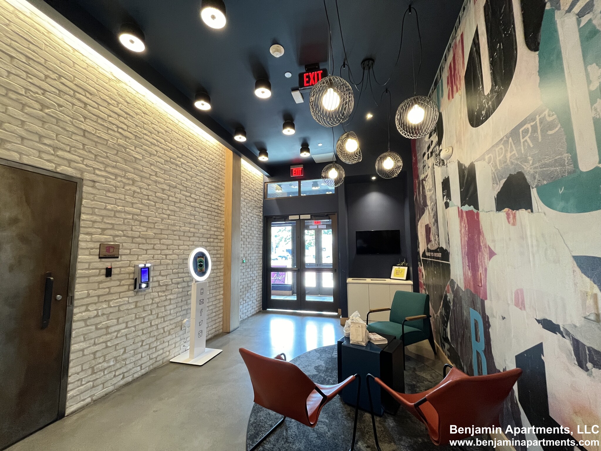 89 Brighton Ave, Allston