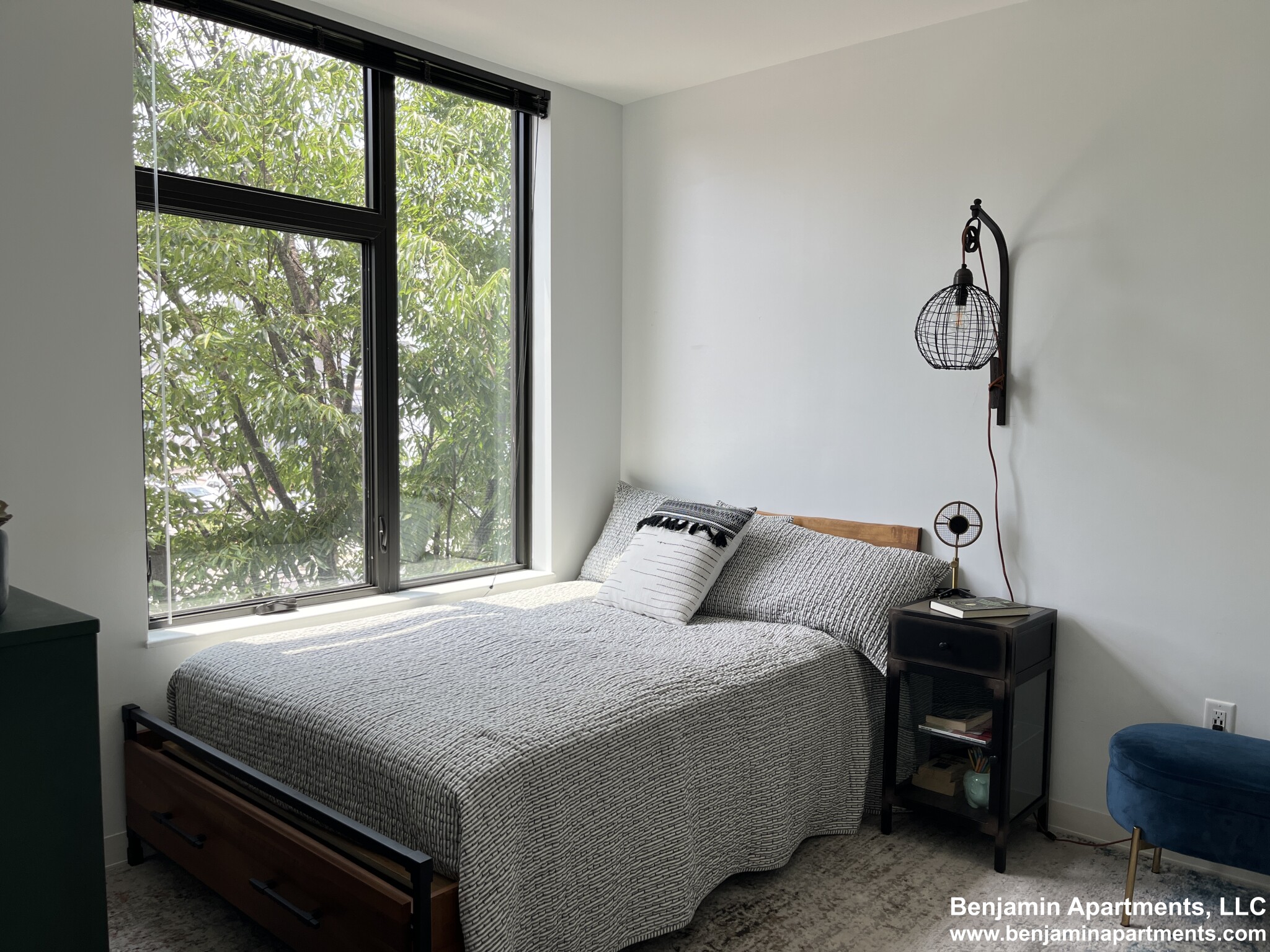 89 Brighton Ave, Allston