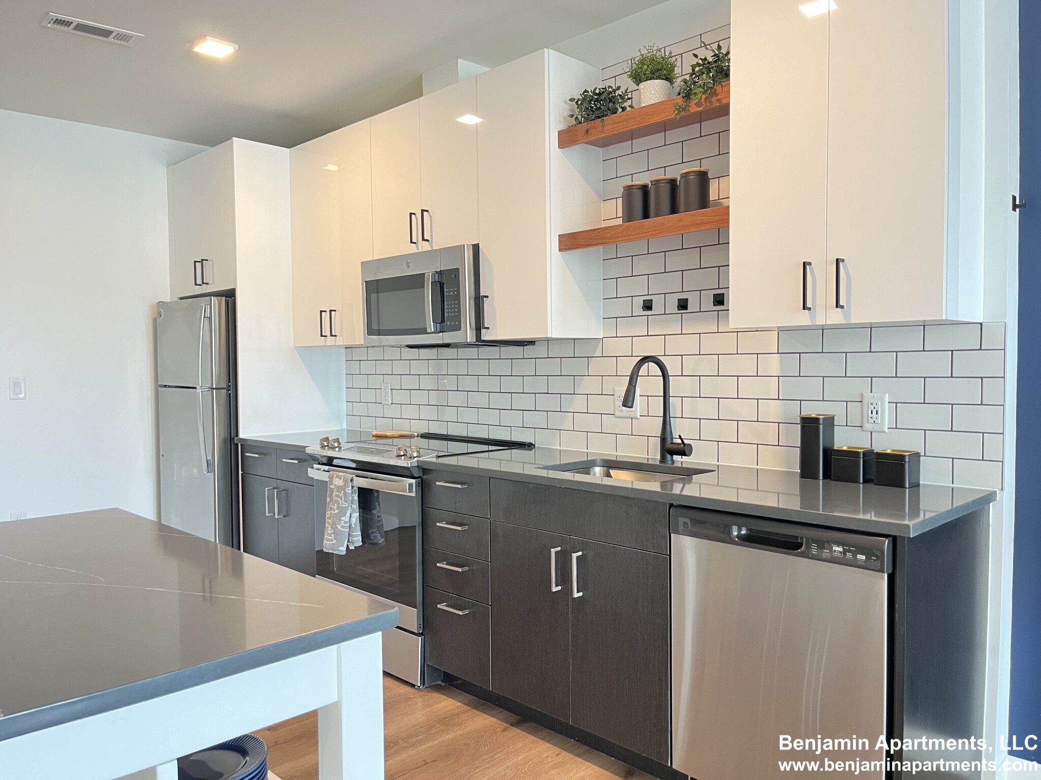 89 Brighton Ave, Allston