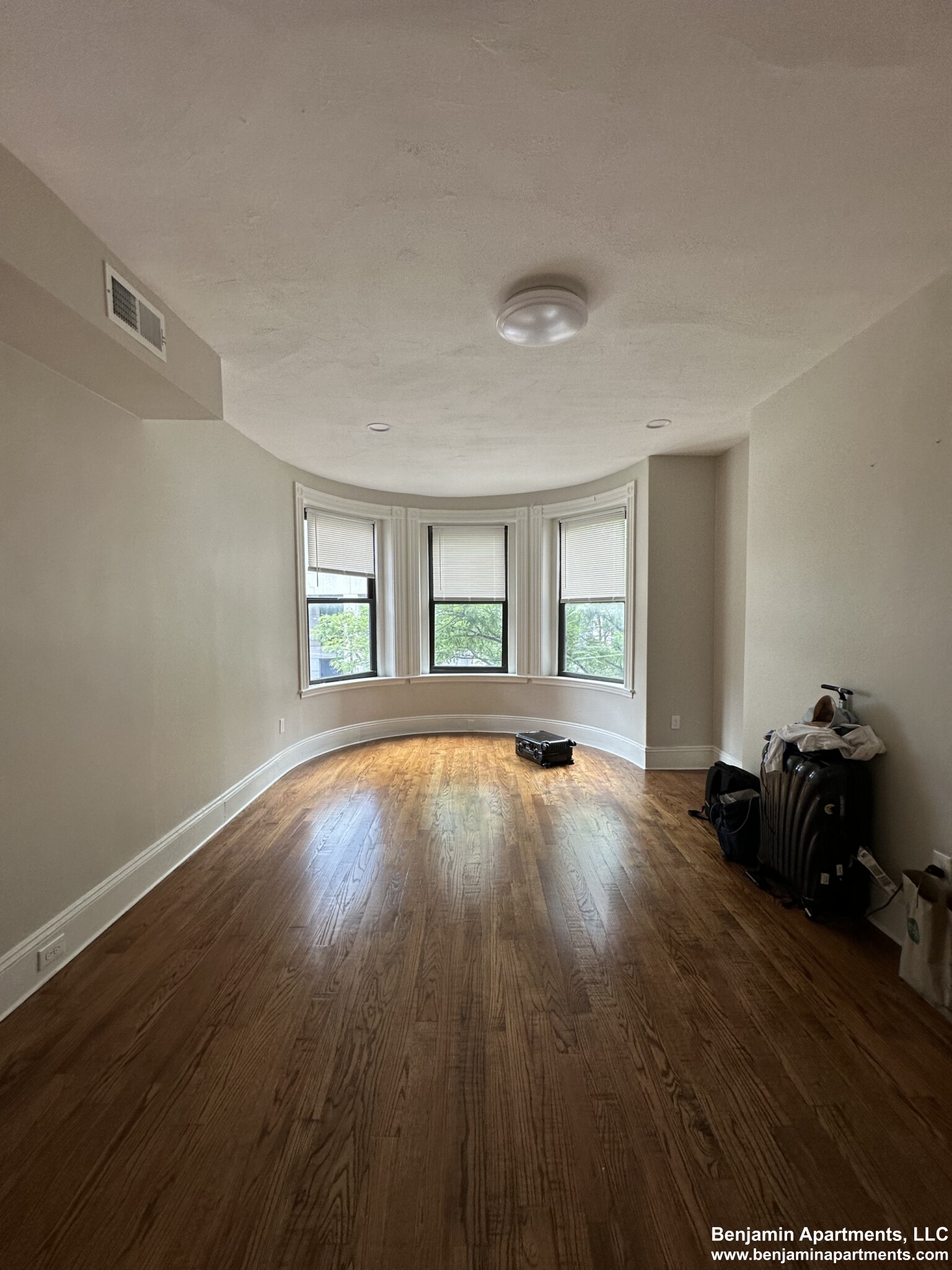 907 Boylston St, Back Bay