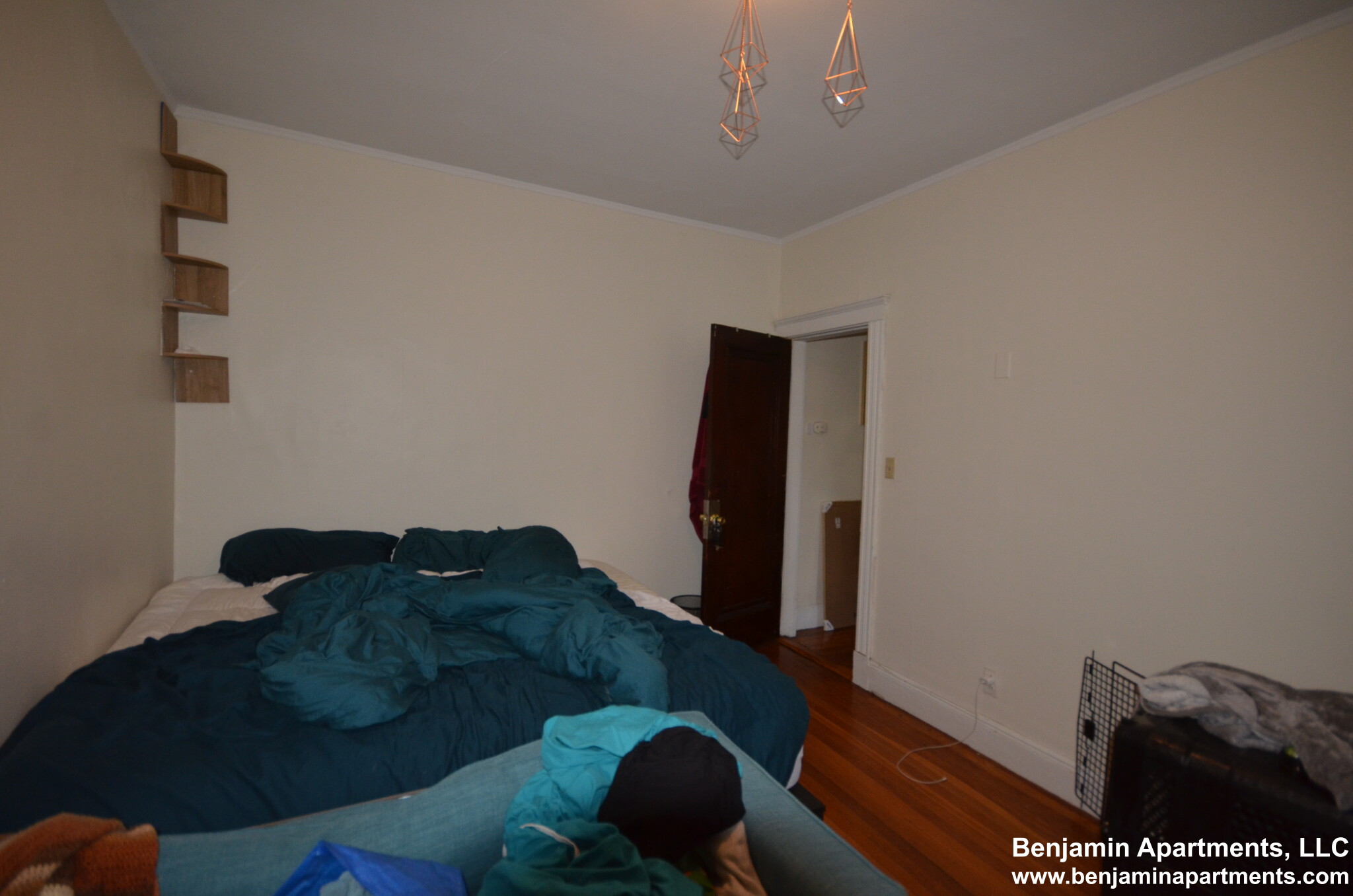 1810 Commonwealth Ave, Brighton